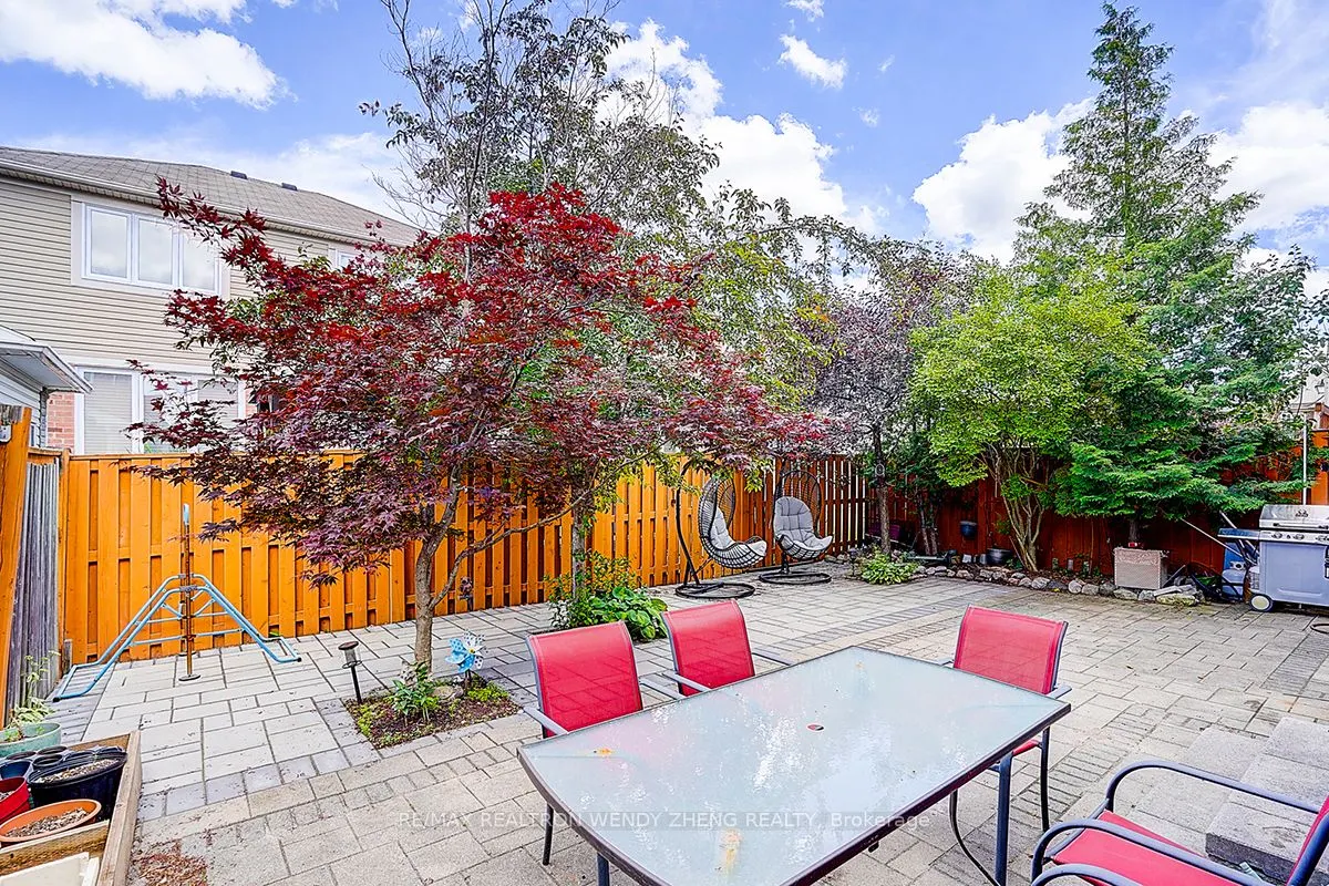 10 Collie Crescent