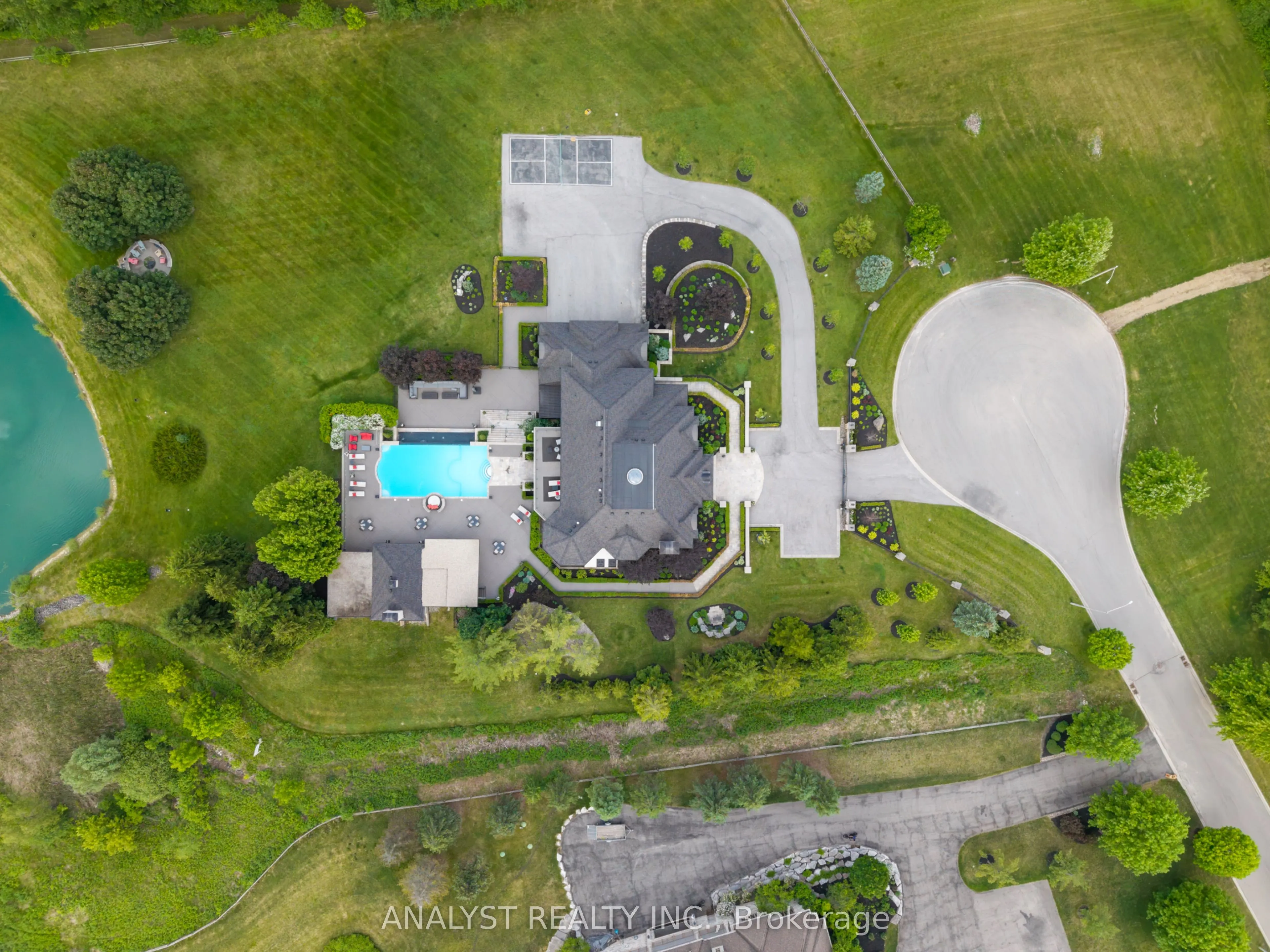 76 Scotch Valley Drive