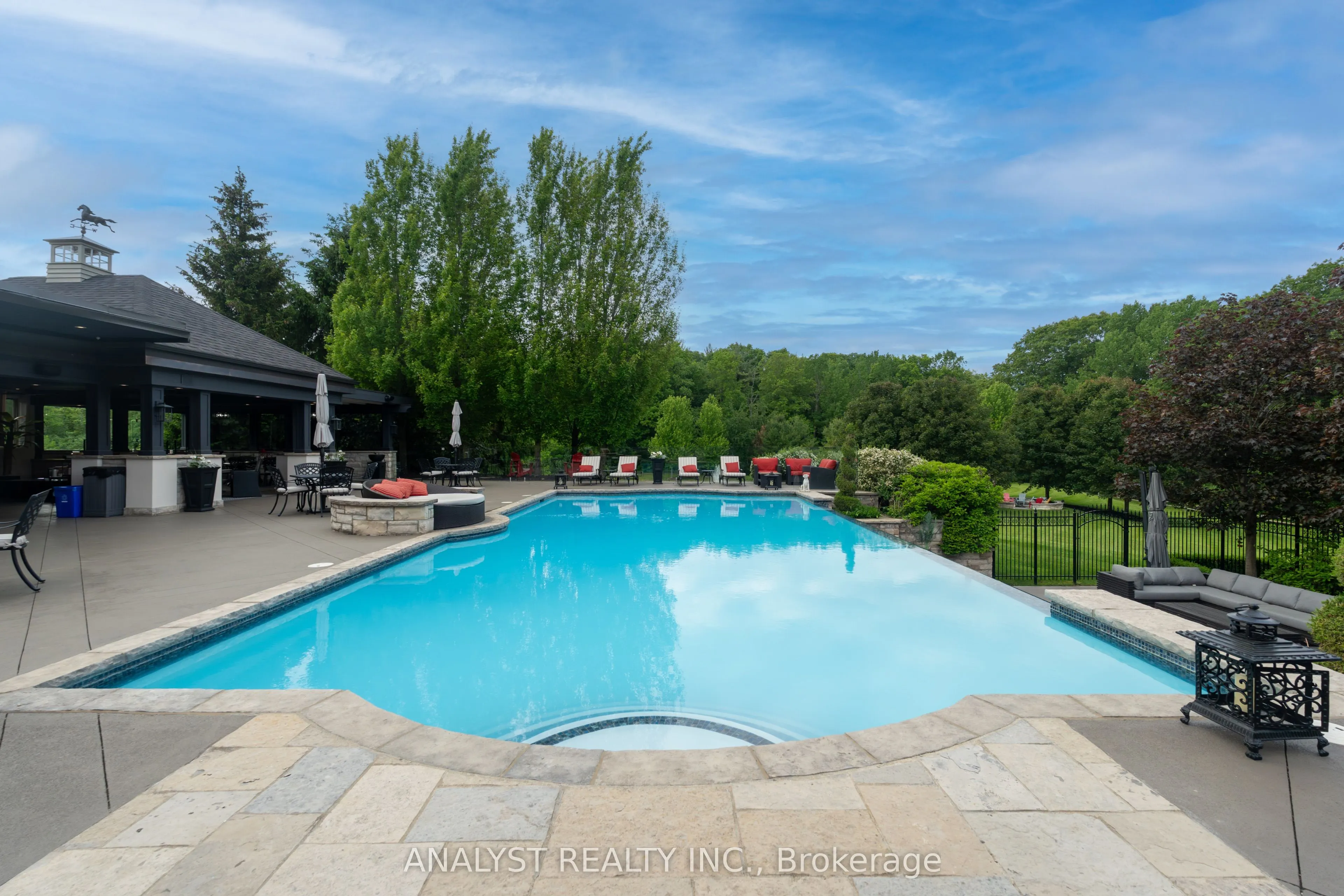76 Scotch Valley Drive