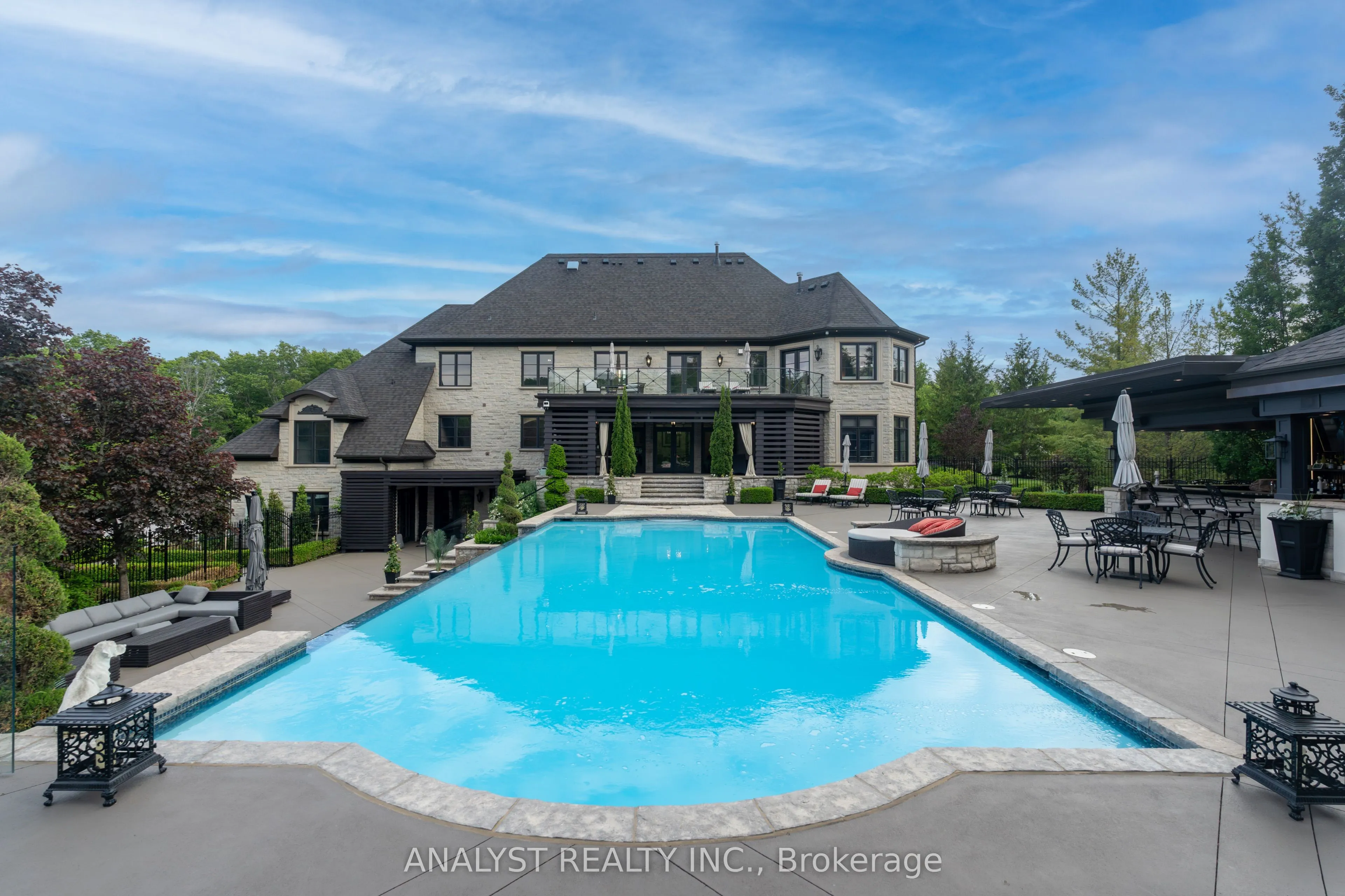 76 Scotch Valley Drive