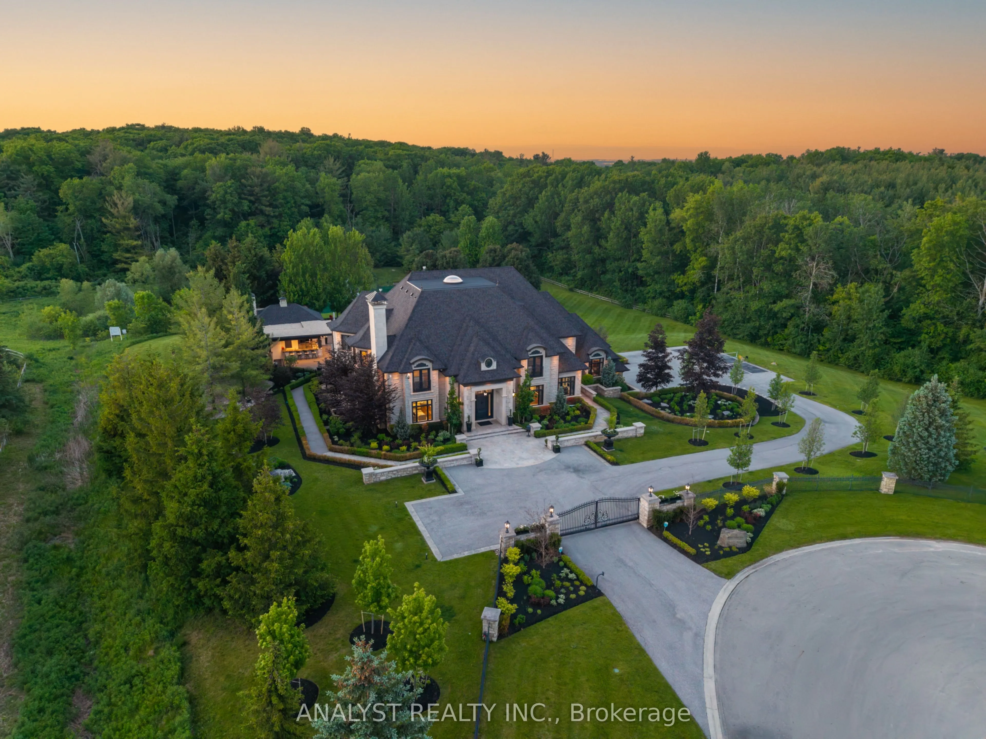 76 Scotch Valley Drive