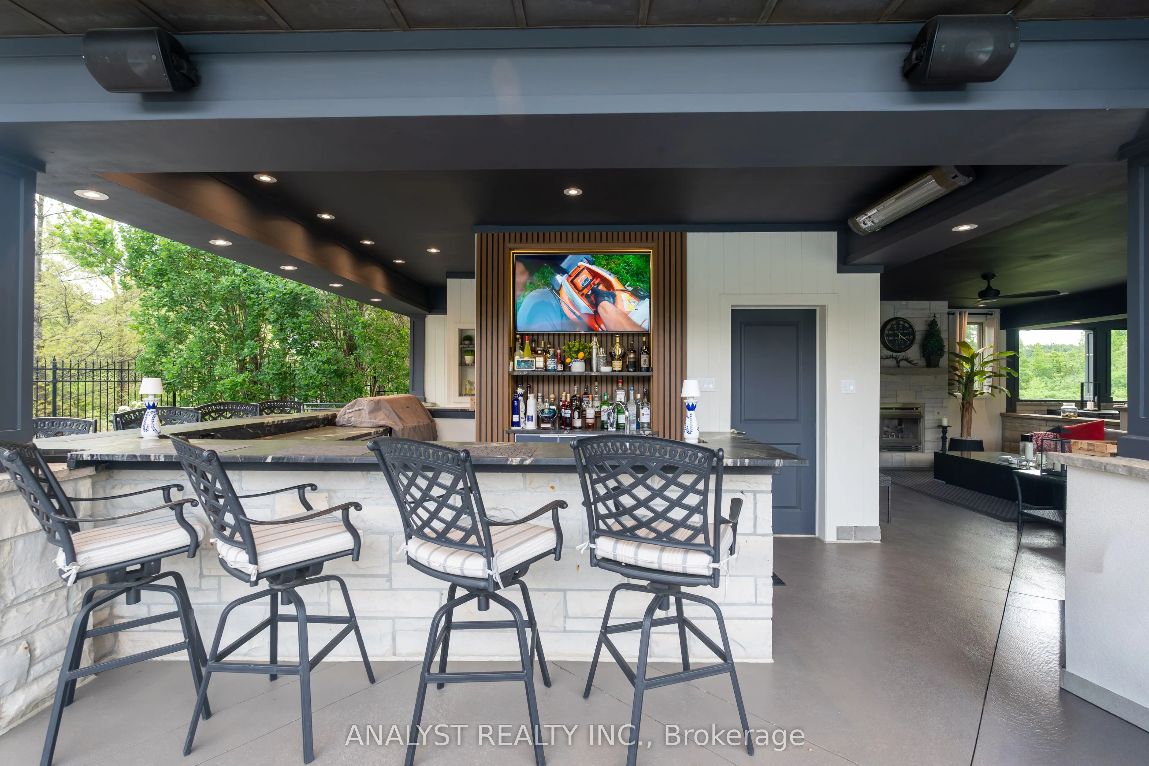 76 Scotch Valley Drive