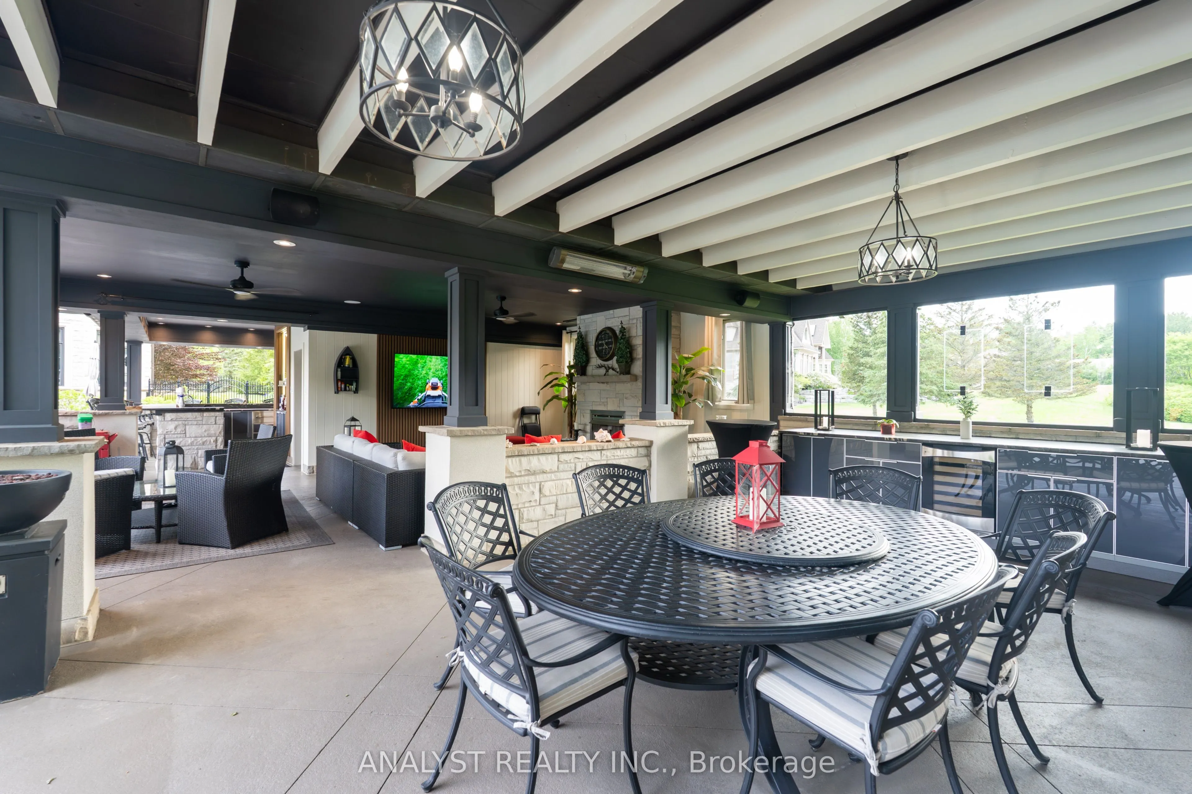76 Scotch Valley Drive