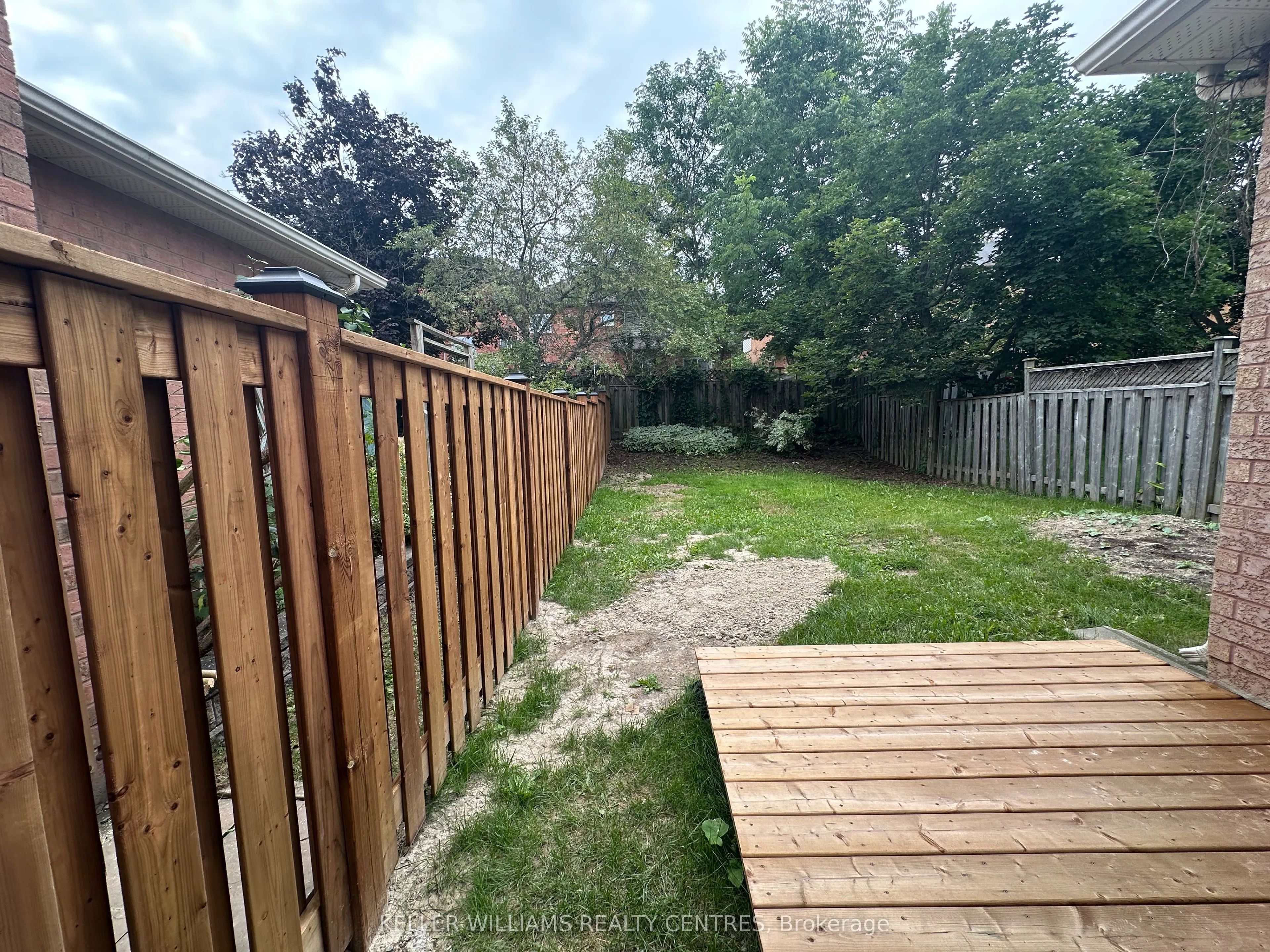 120 Woodroof Crescent