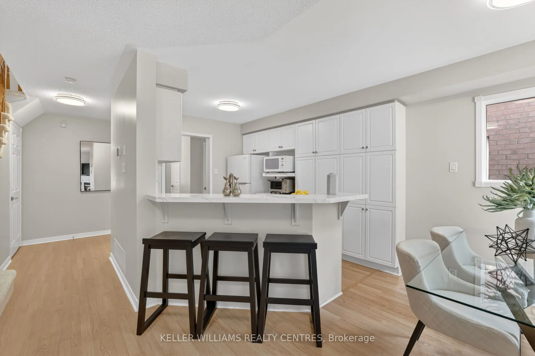 120 Woodroof Crescent
