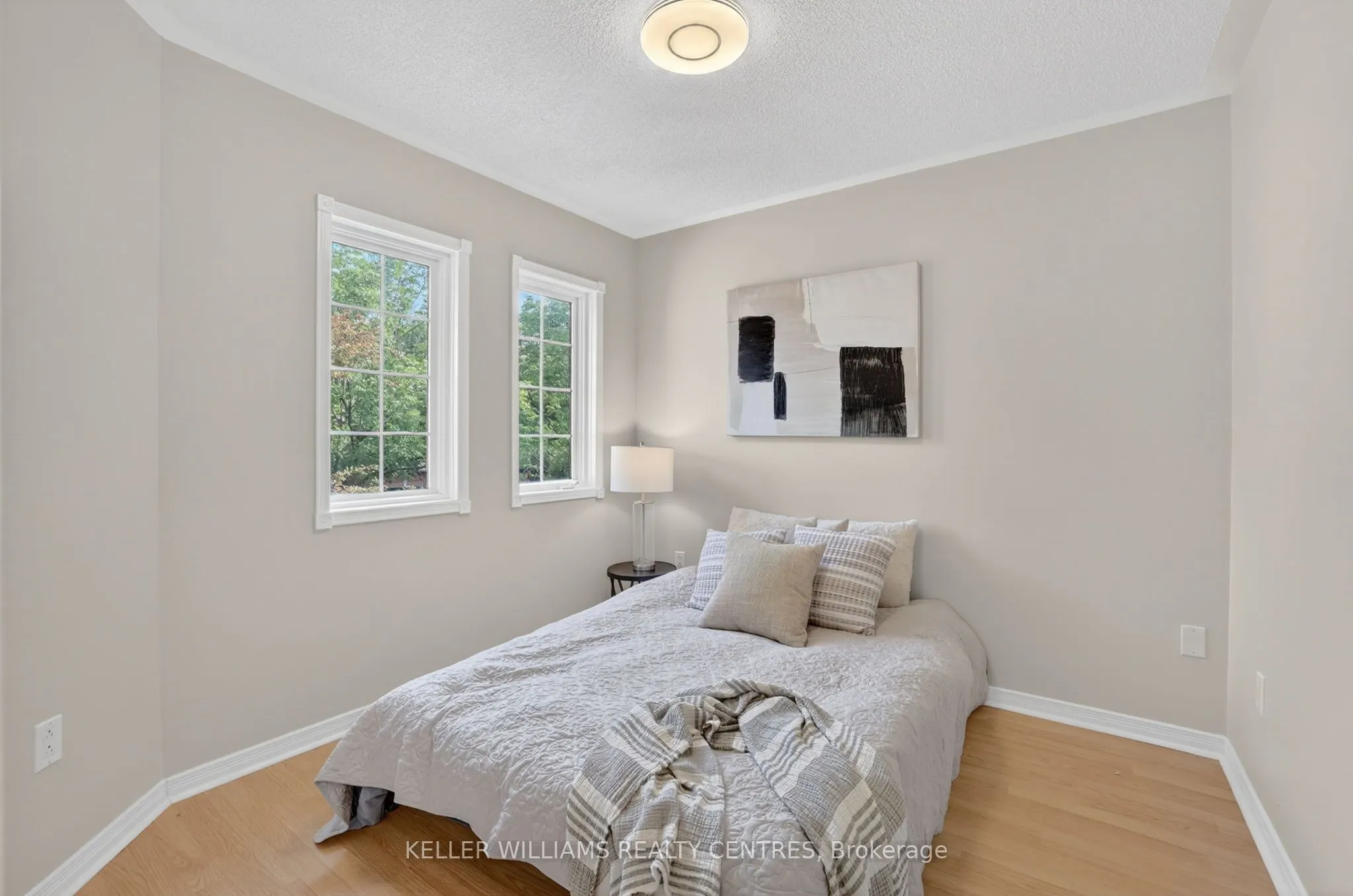 120 Woodroof Crescent