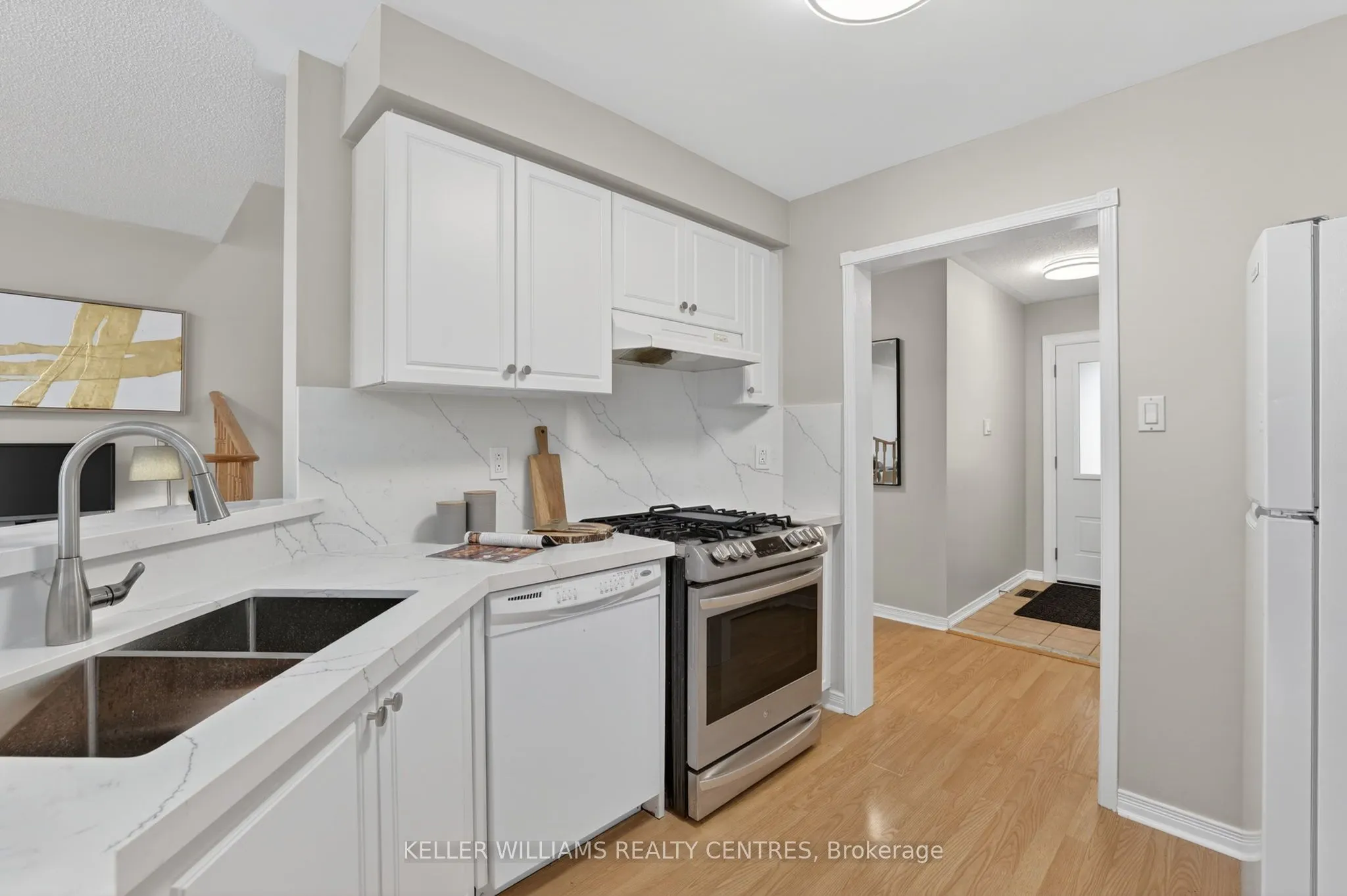 120 Woodroof Crescent