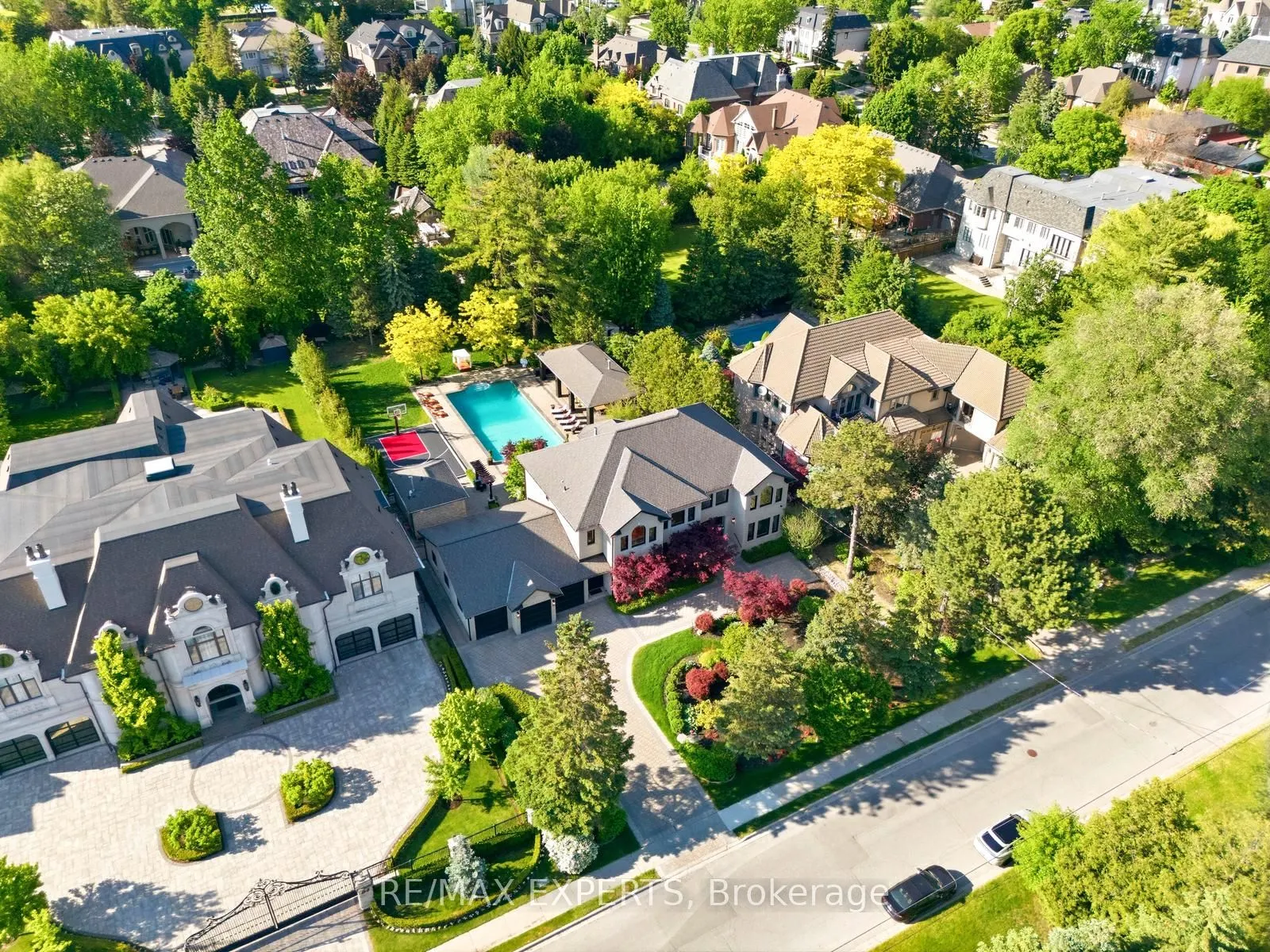 82 Westwood Lane
