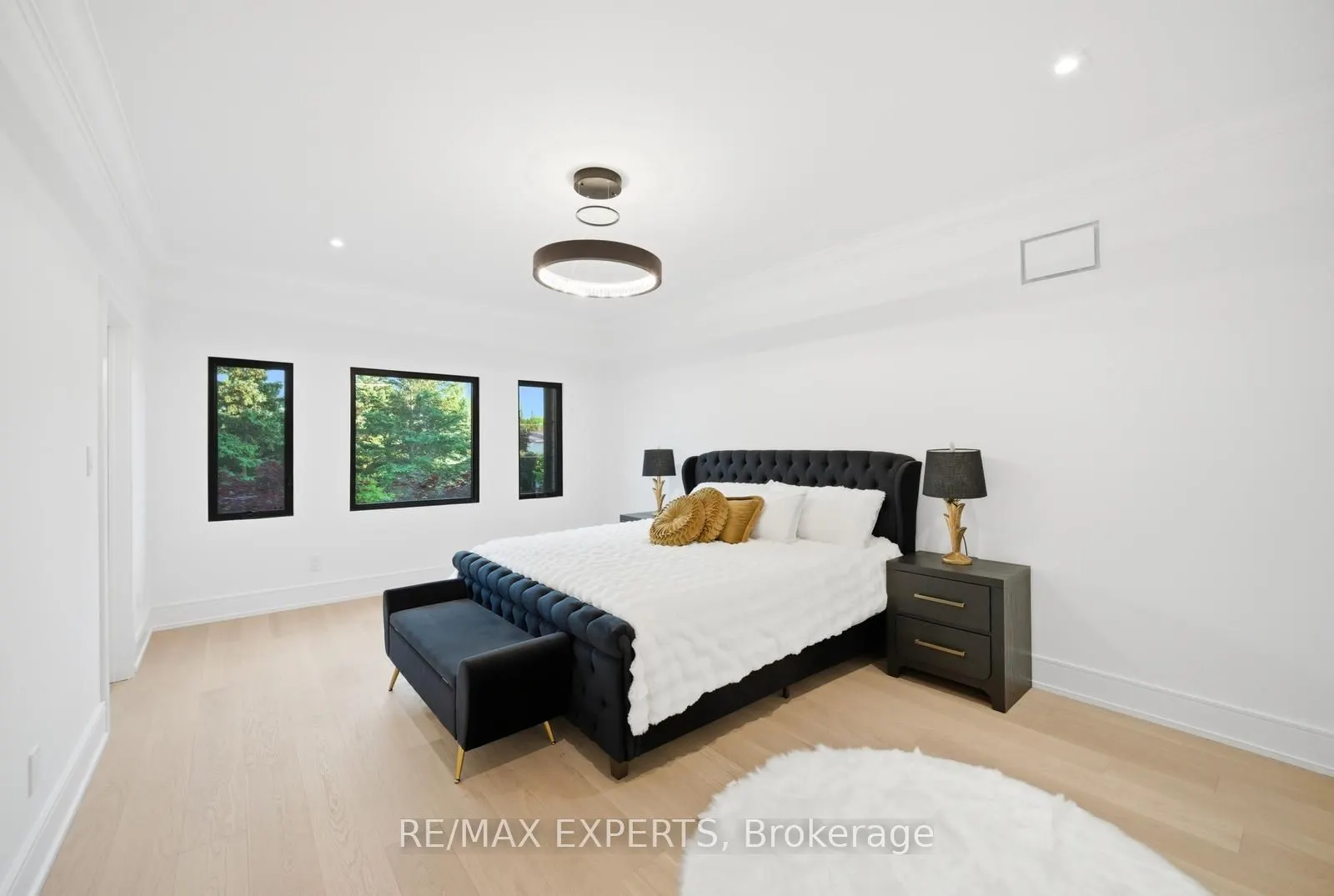 82 Westwood Lane