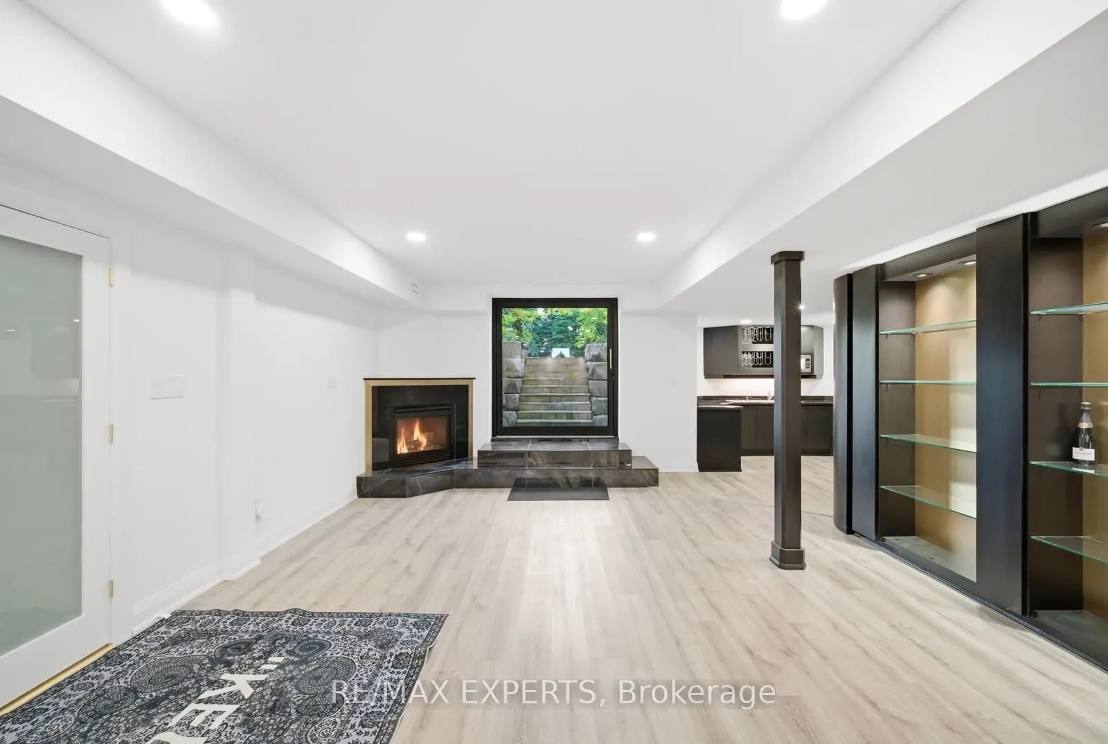 82 Westwood Lane