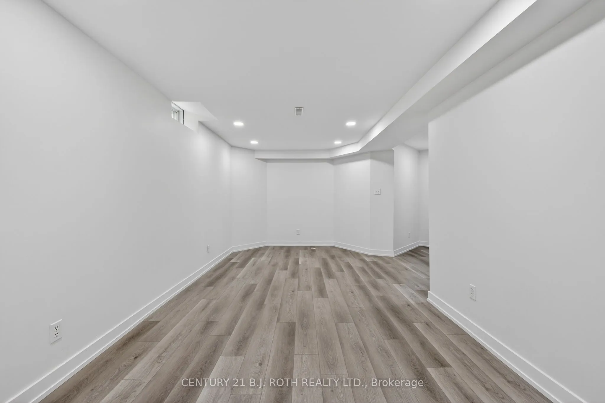 1077 CORRIE Street