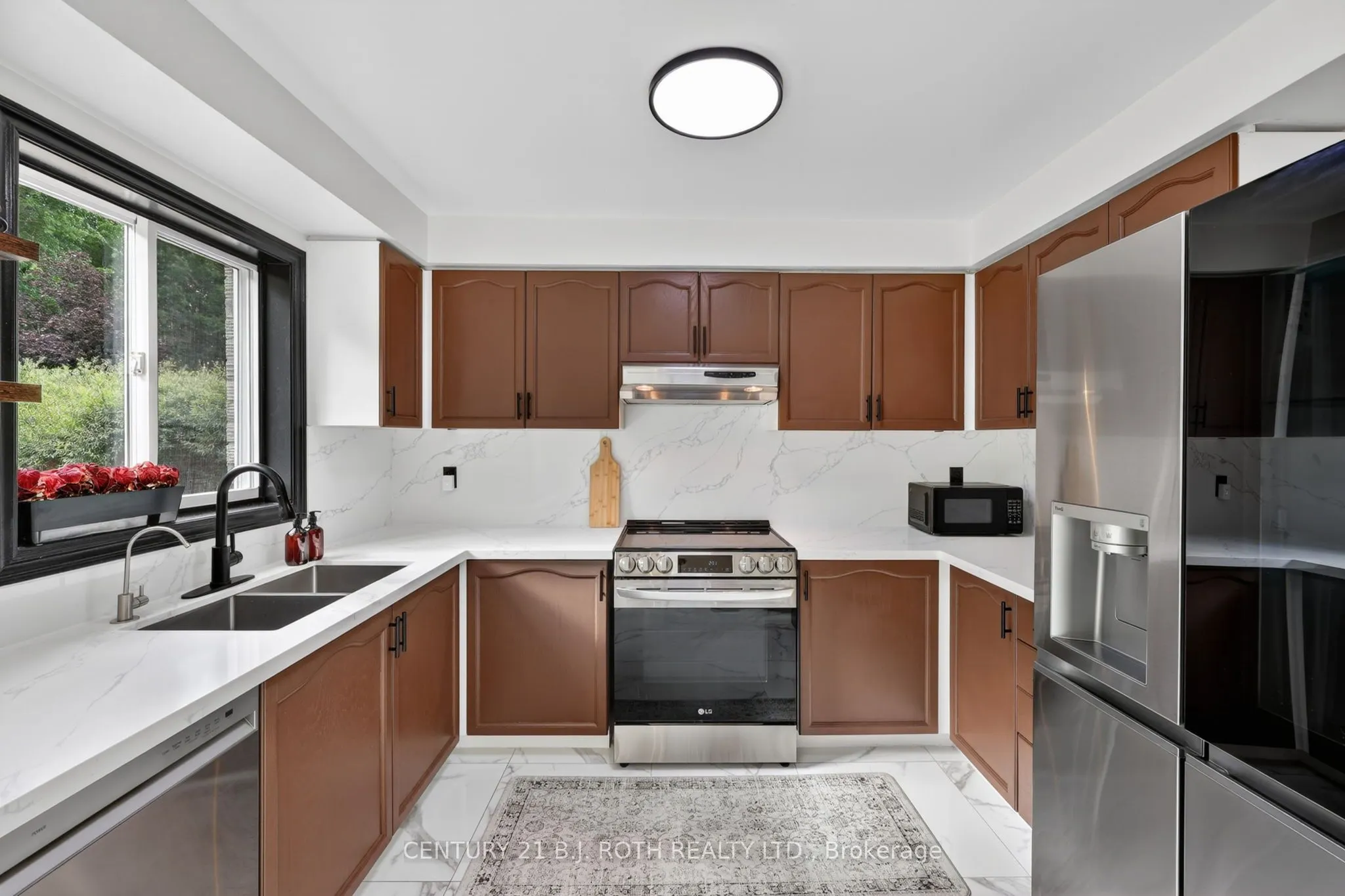 1077 CORRIE Street