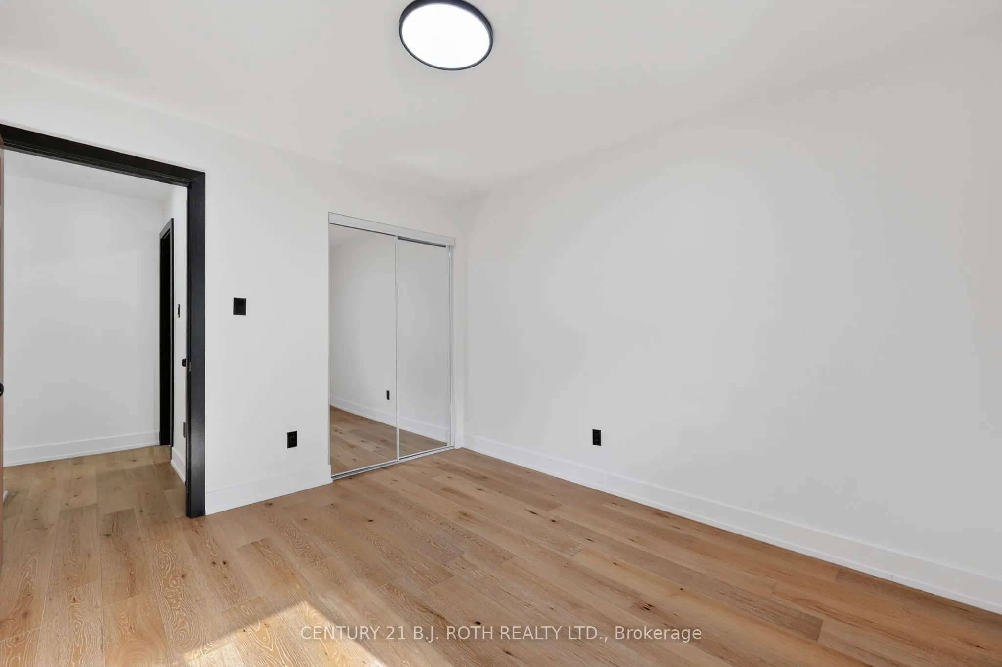 1077 CORRIE Street