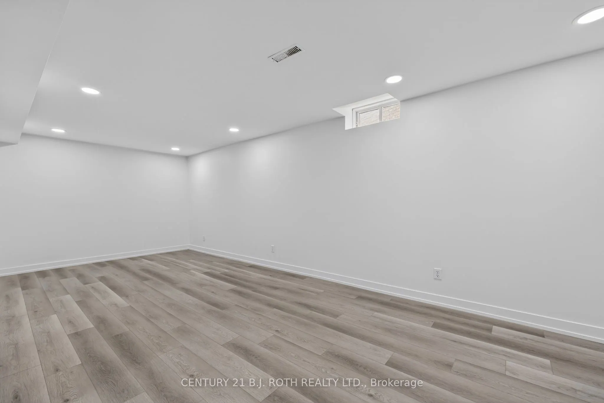1077 CORRIE Street