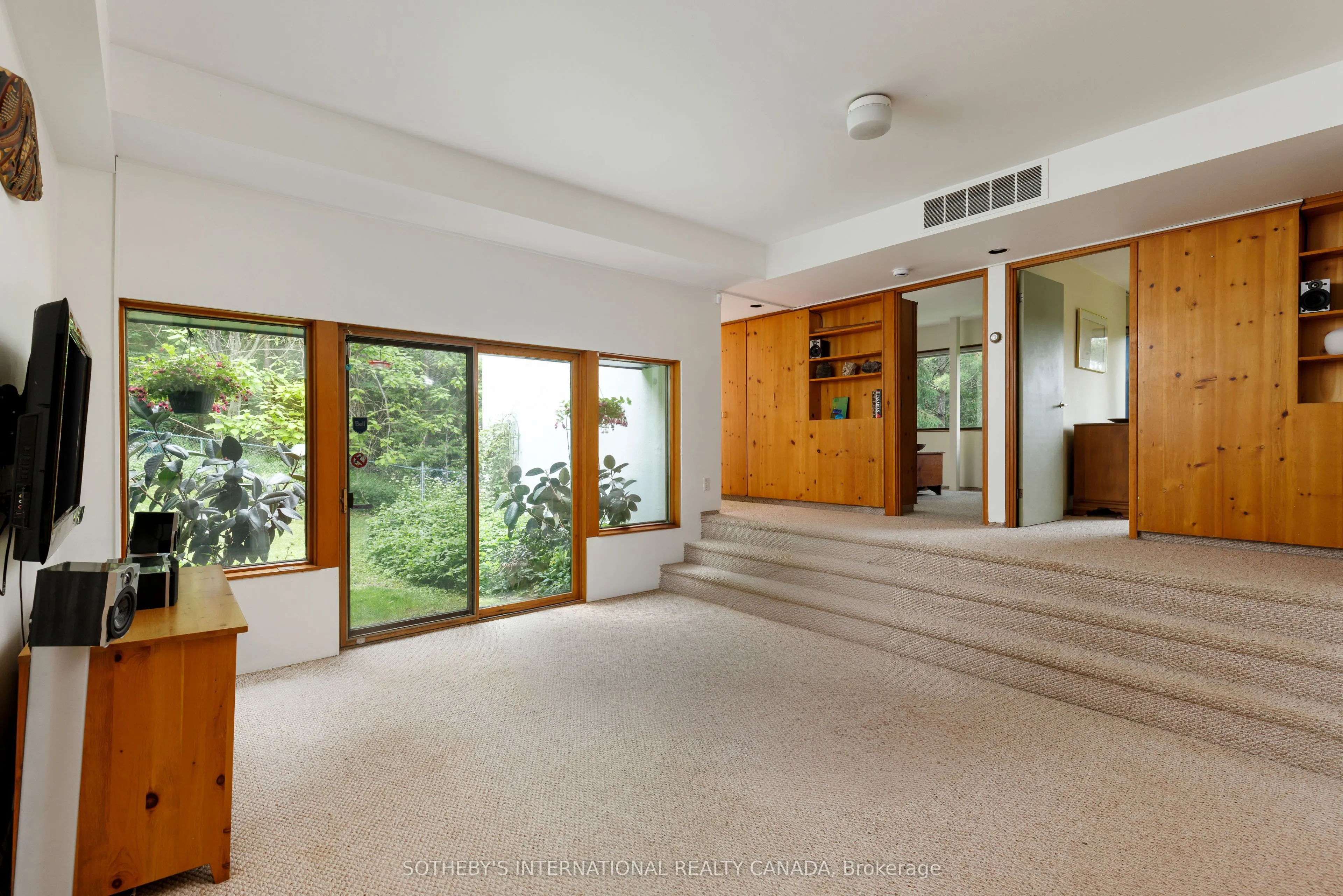 14645 7th Concession