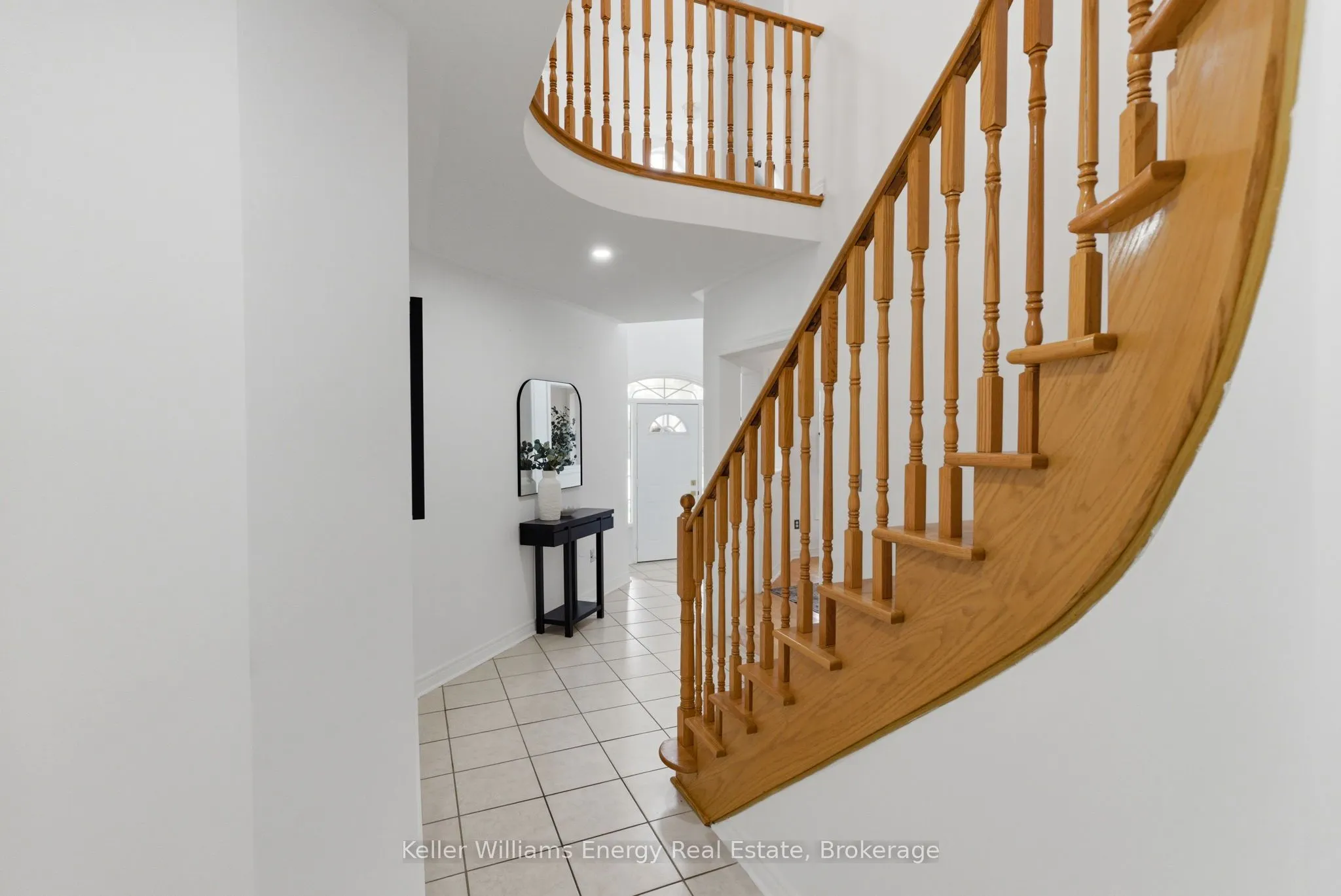338 Dowson Loop