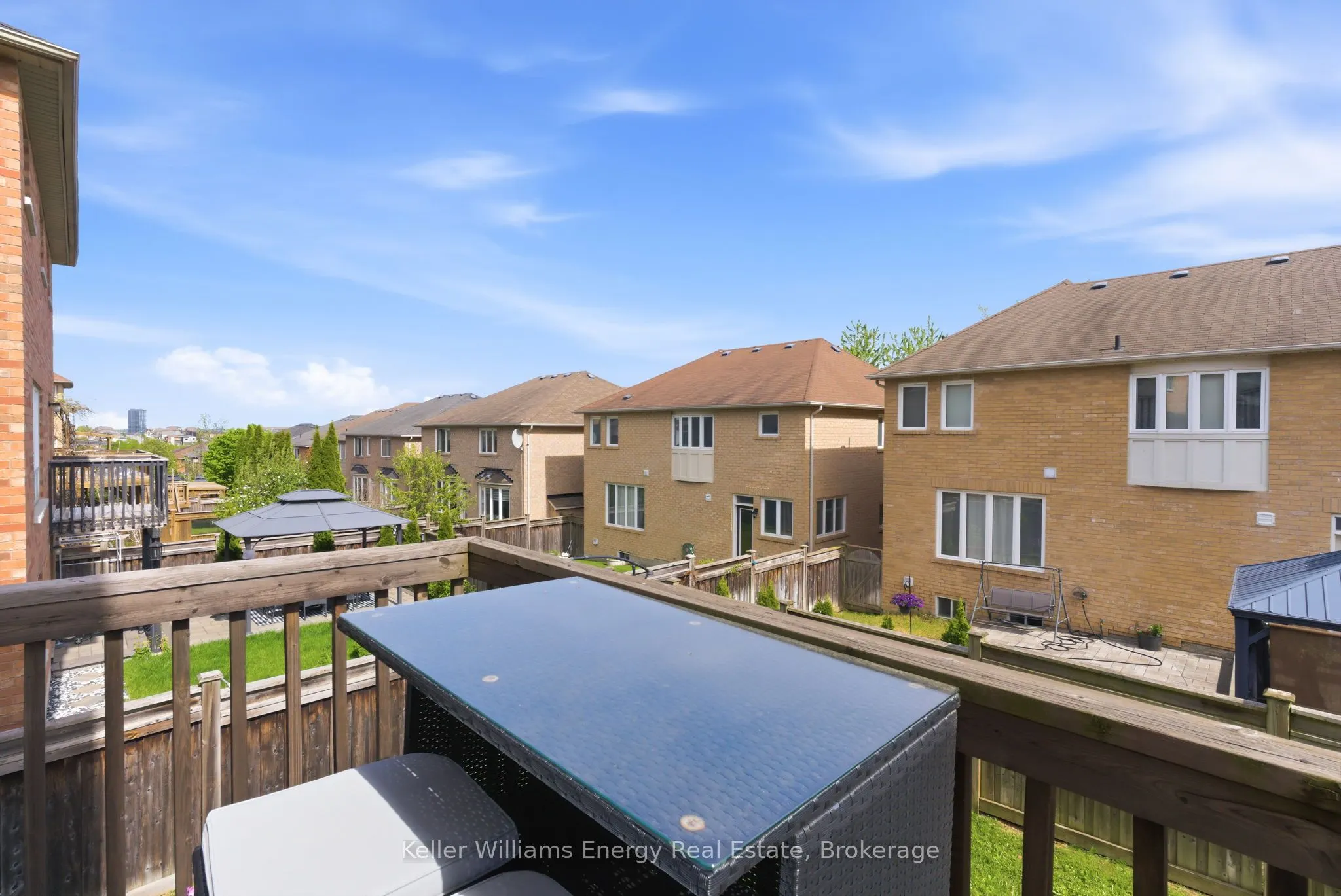 338 Dowson Loop