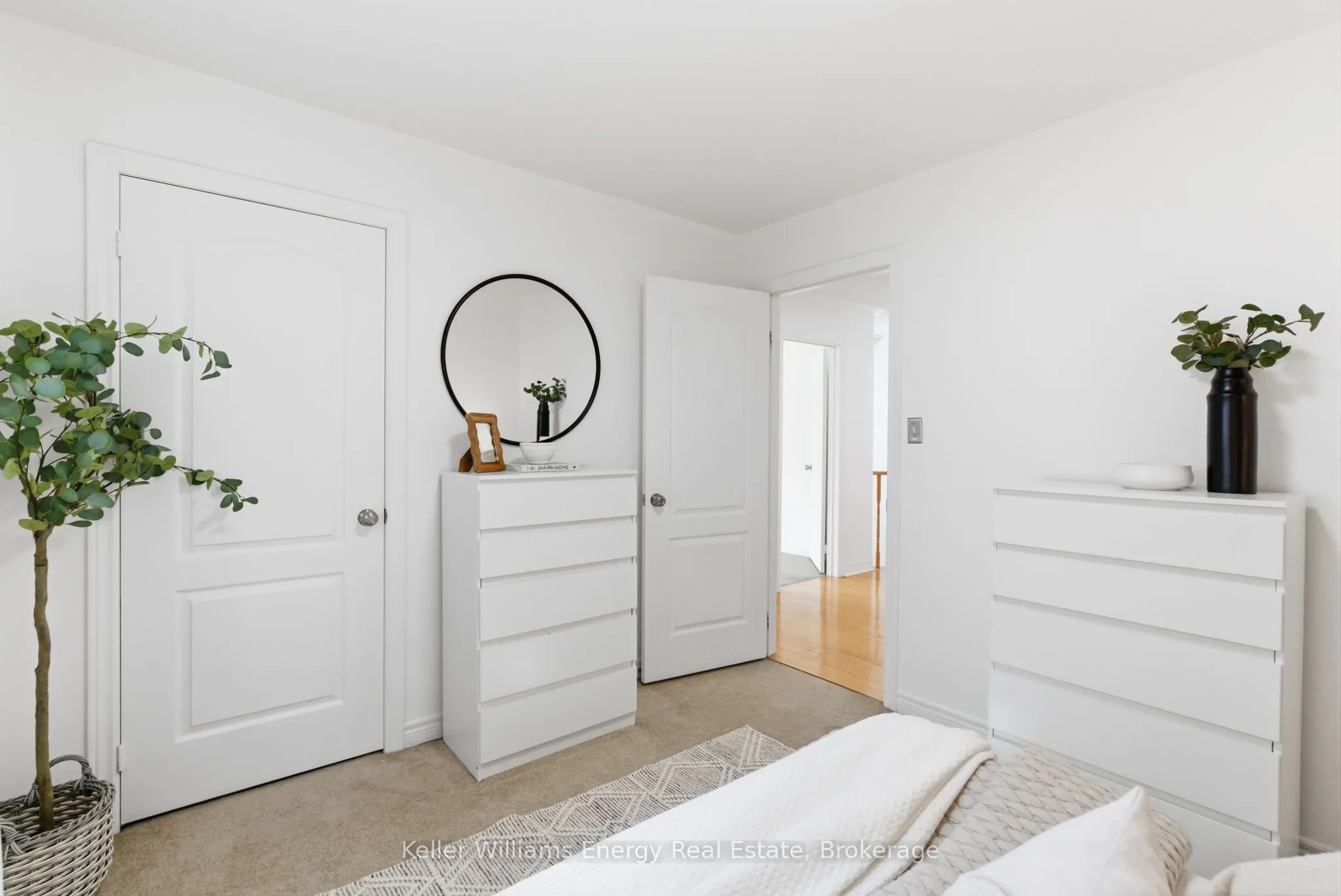 338 Dowson Loop