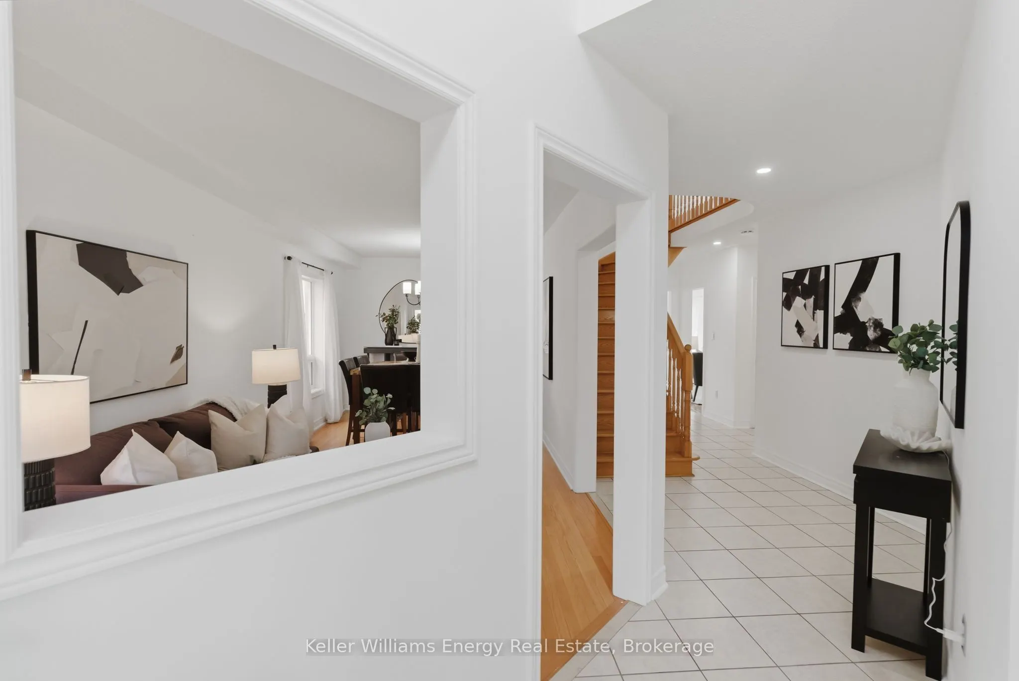 338 Dowson Loop