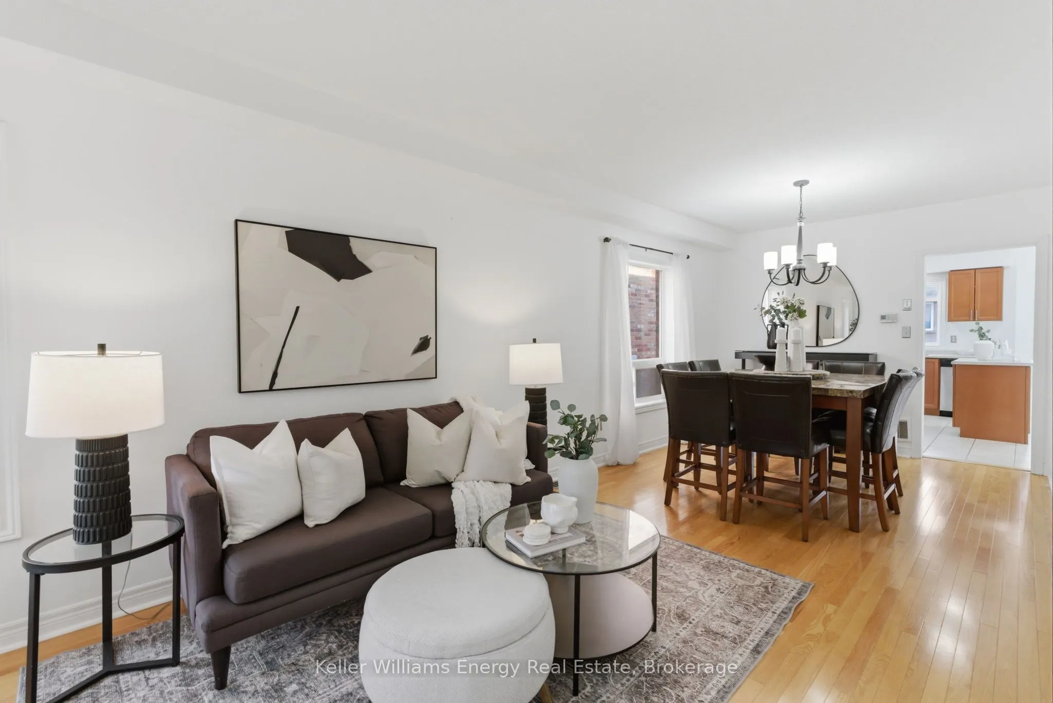 338 Dowson Loop