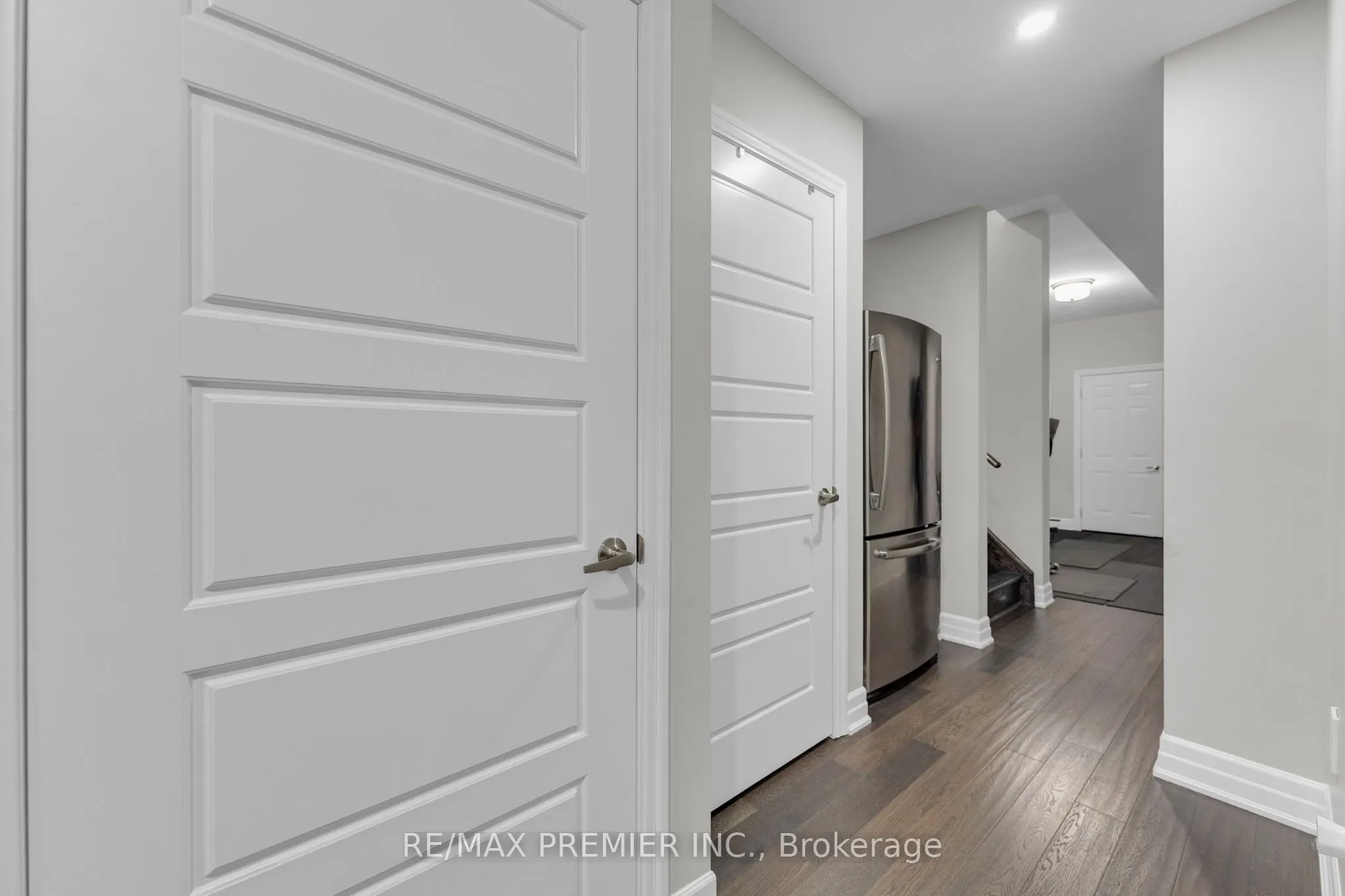 14 King Boulevard