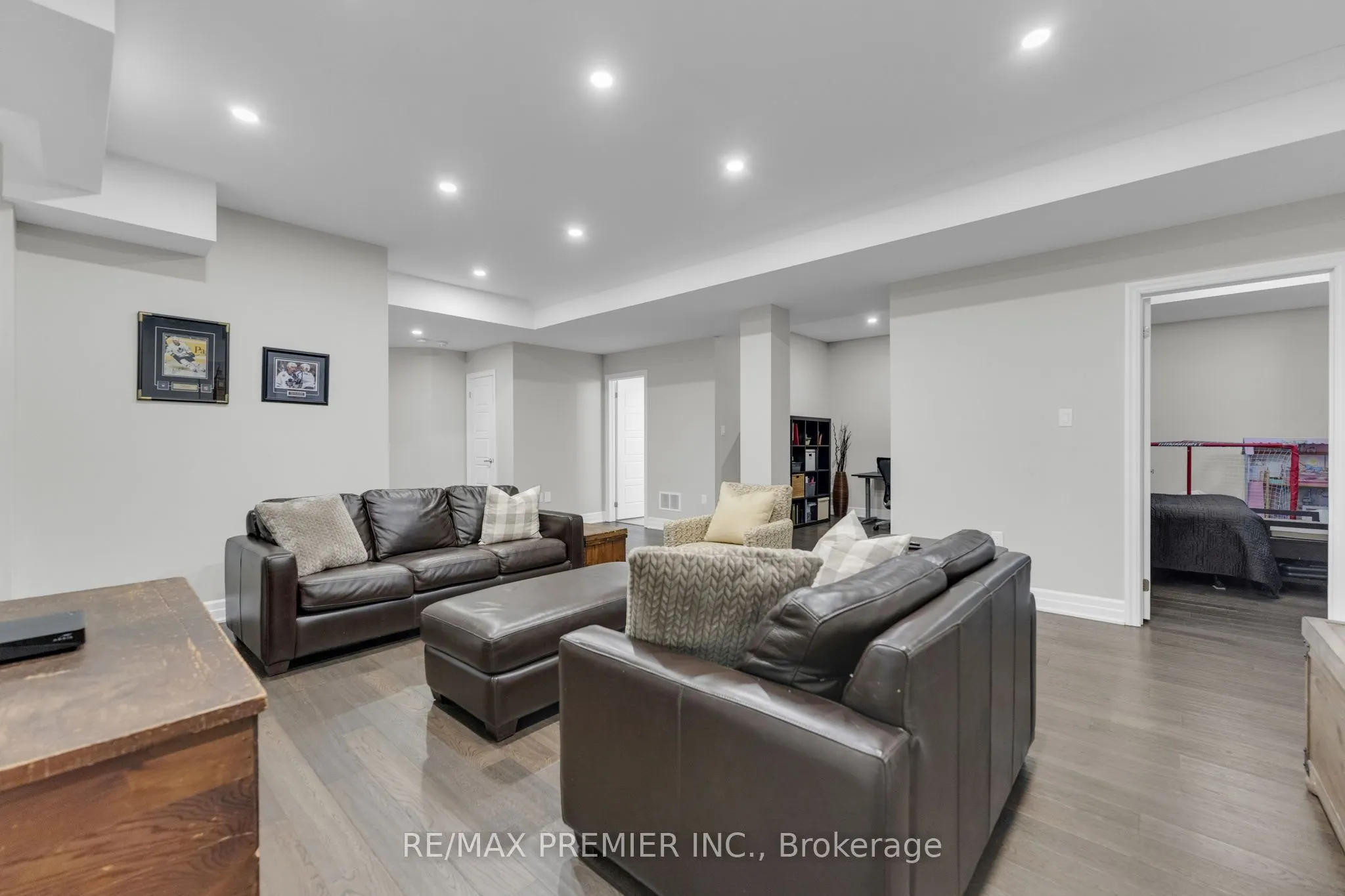 14 King Boulevard