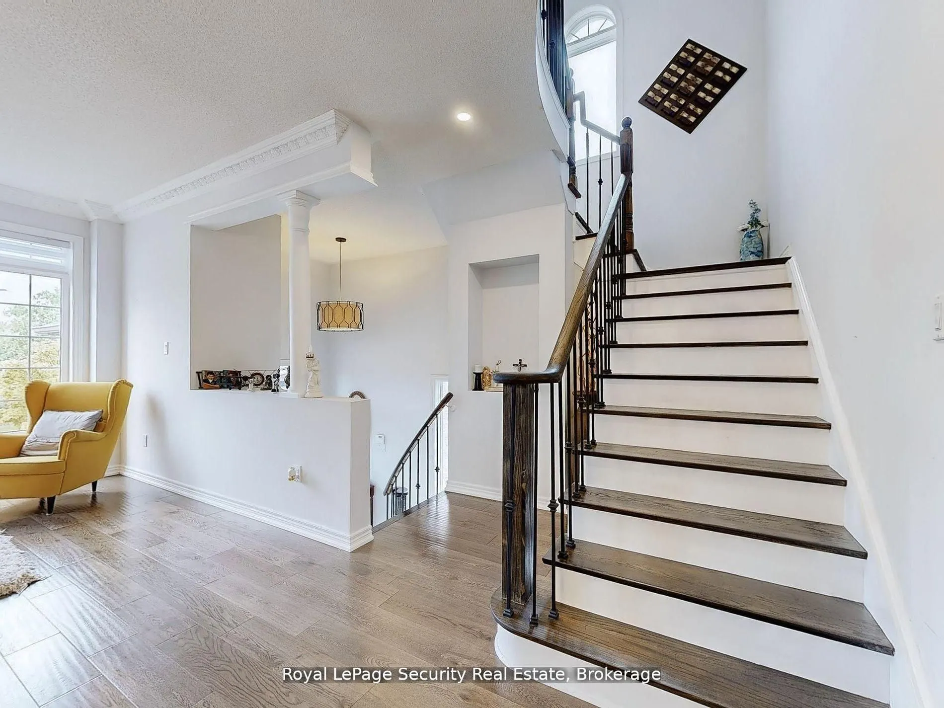128 Daiseyfield Crescent