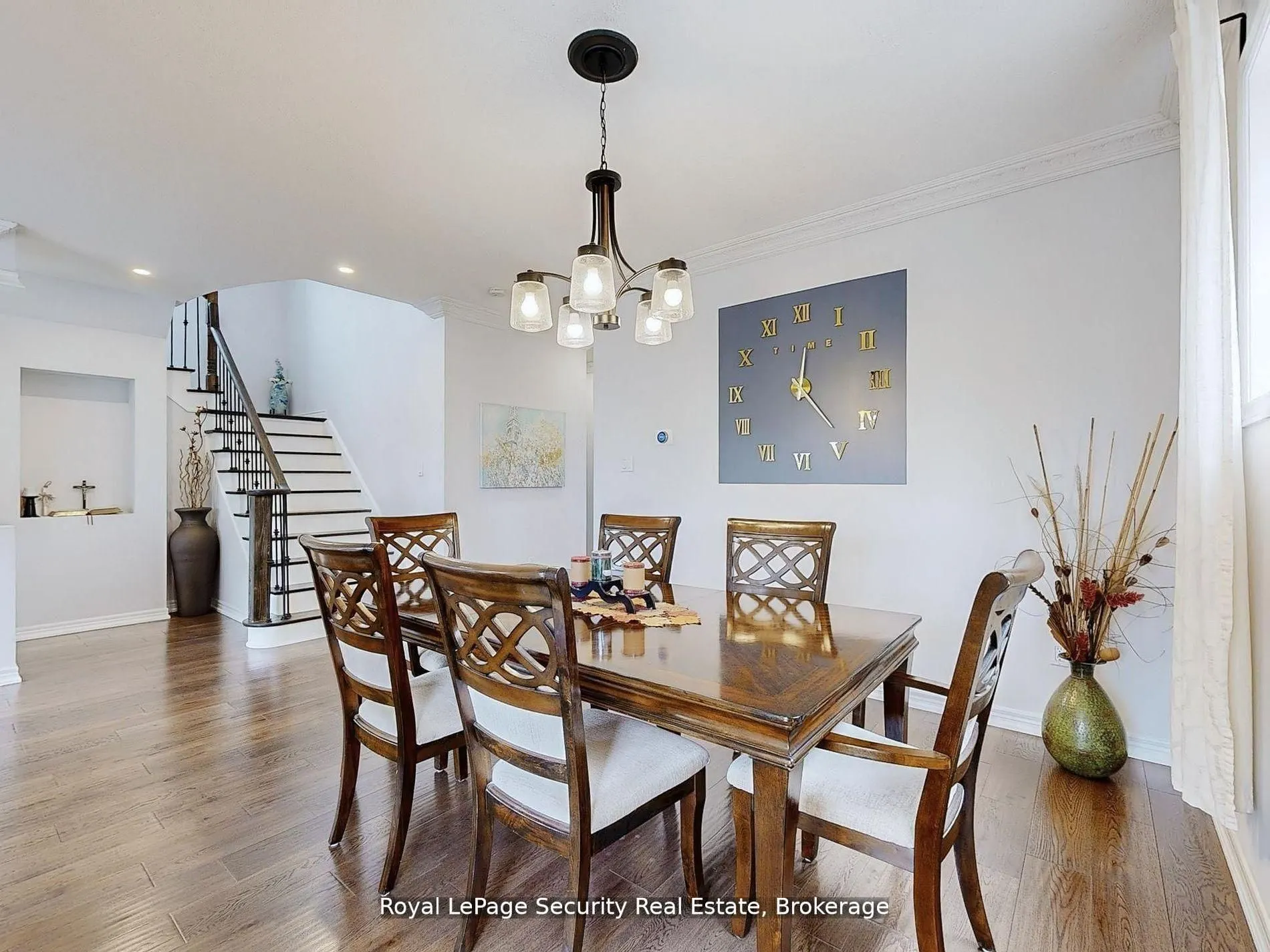 128 Daiseyfield Crescent