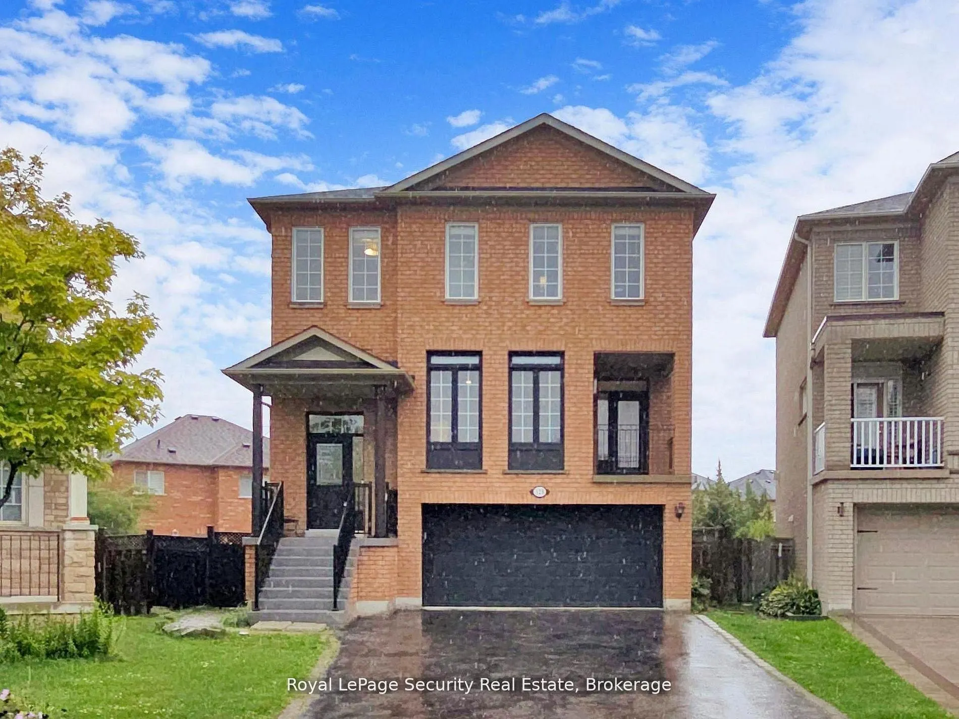 128 Daiseyfield Crescent
