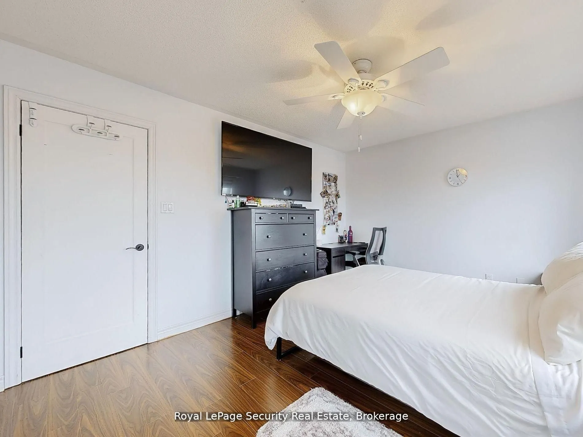 128 Daiseyfield Crescent