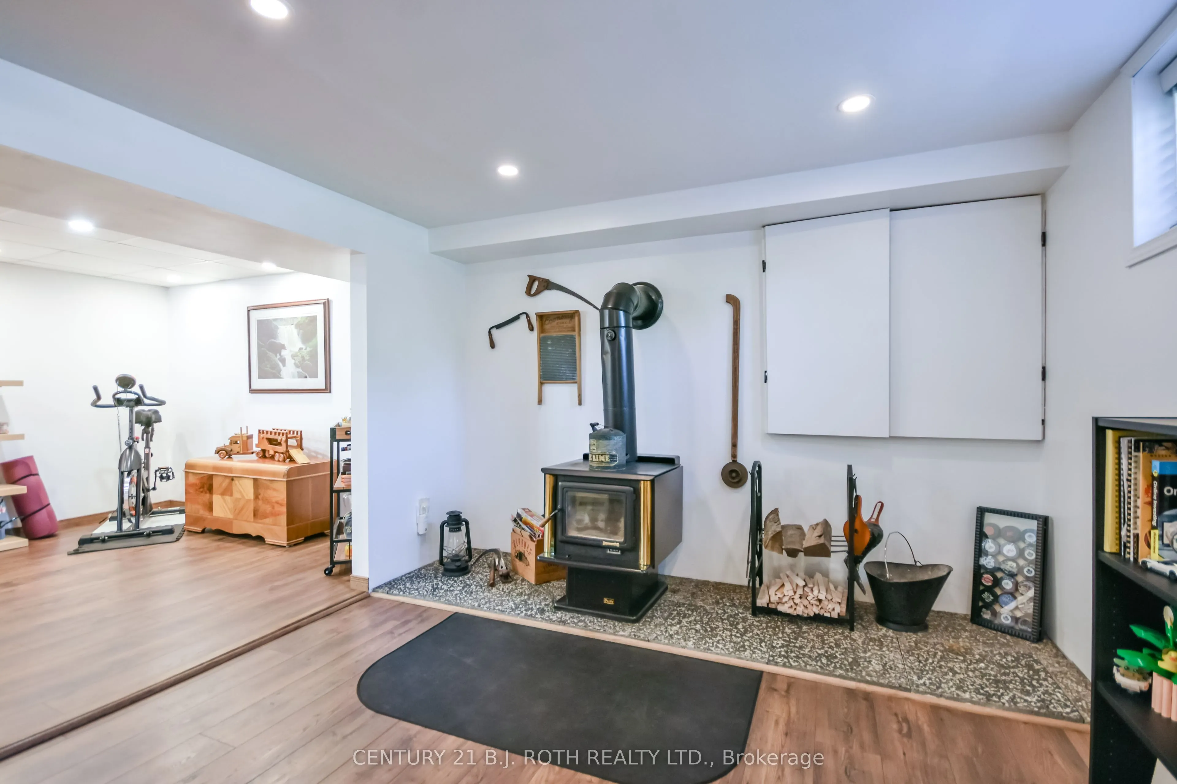 671 Simcoe Road