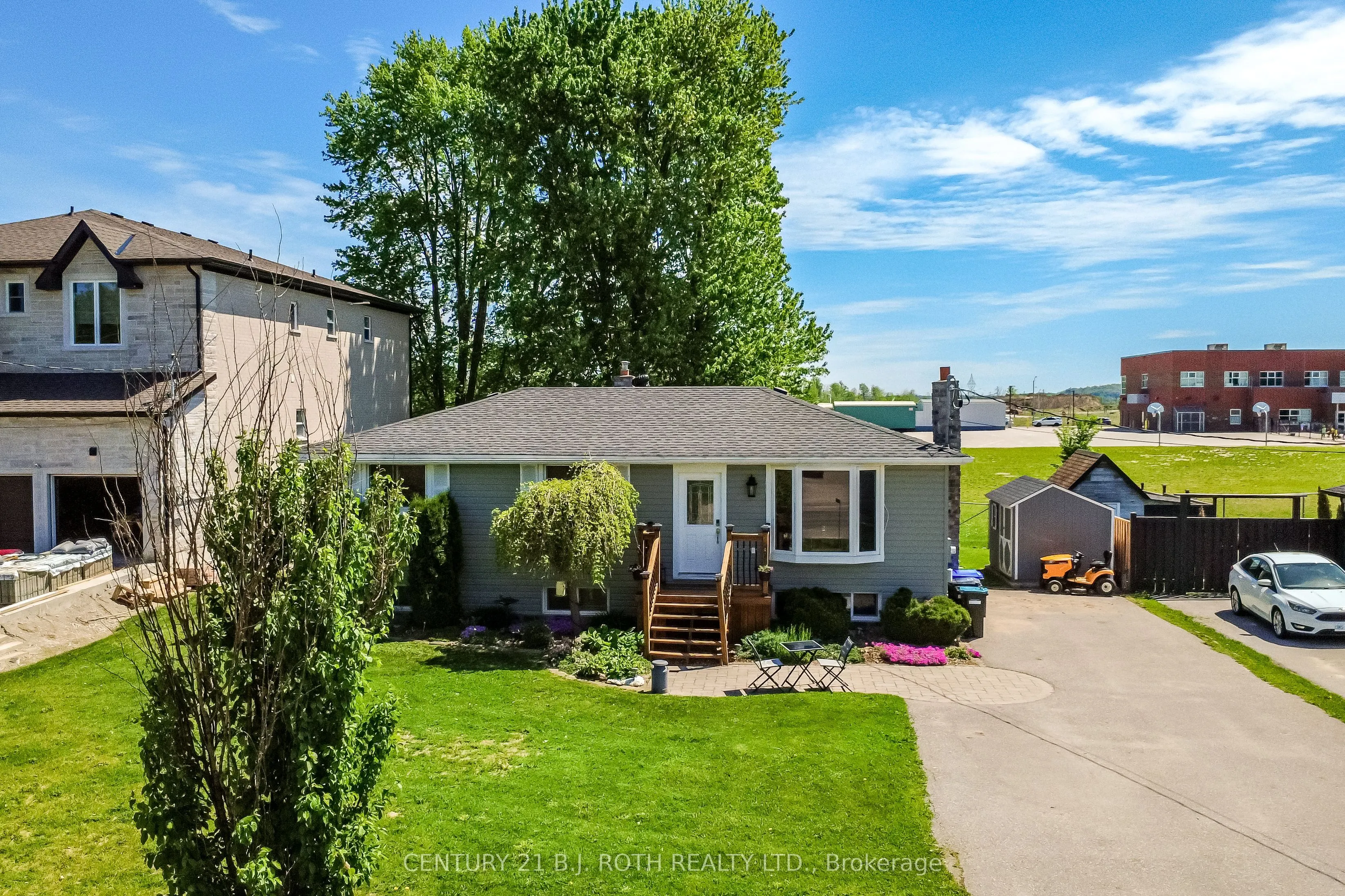 671 Simcoe Road