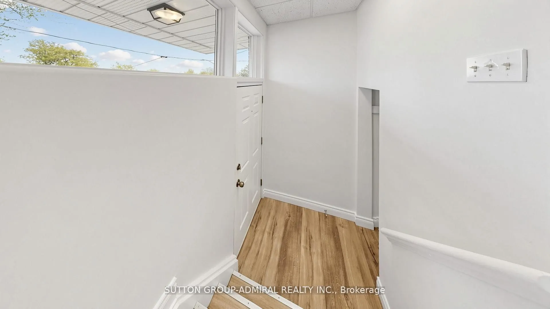86 Newbury Drive