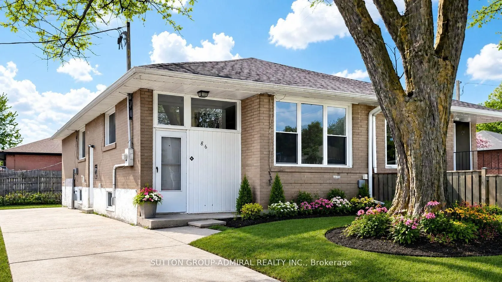 86 Newbury Drive