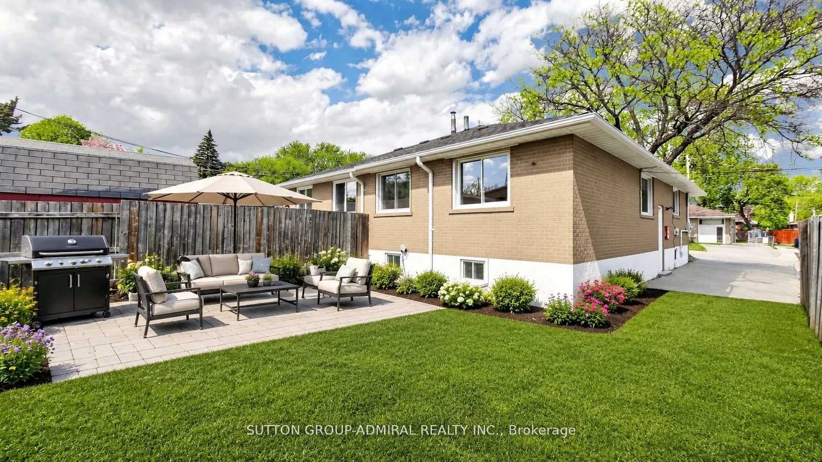 86 Newbury Drive