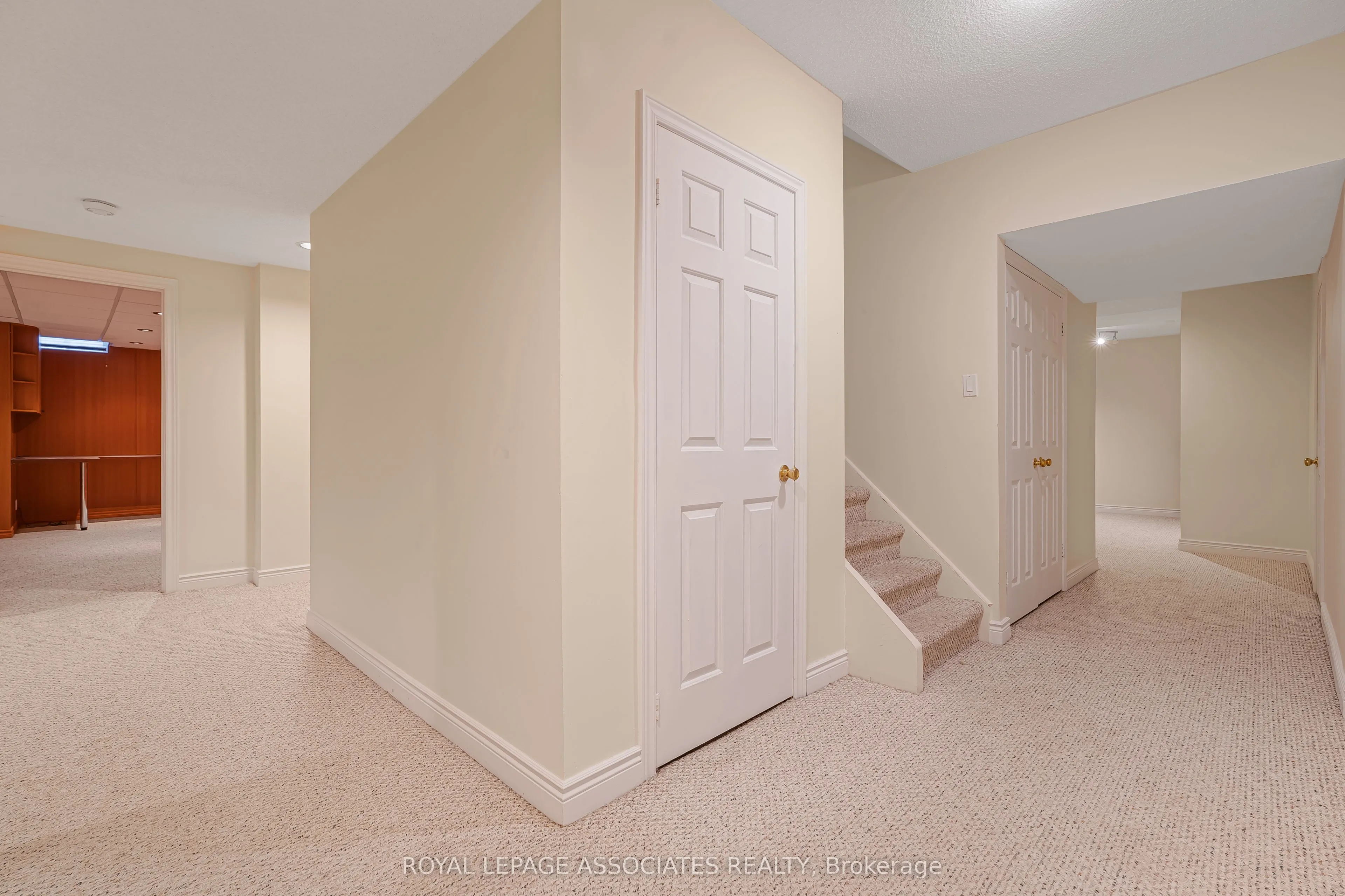 69 Raeview Drive