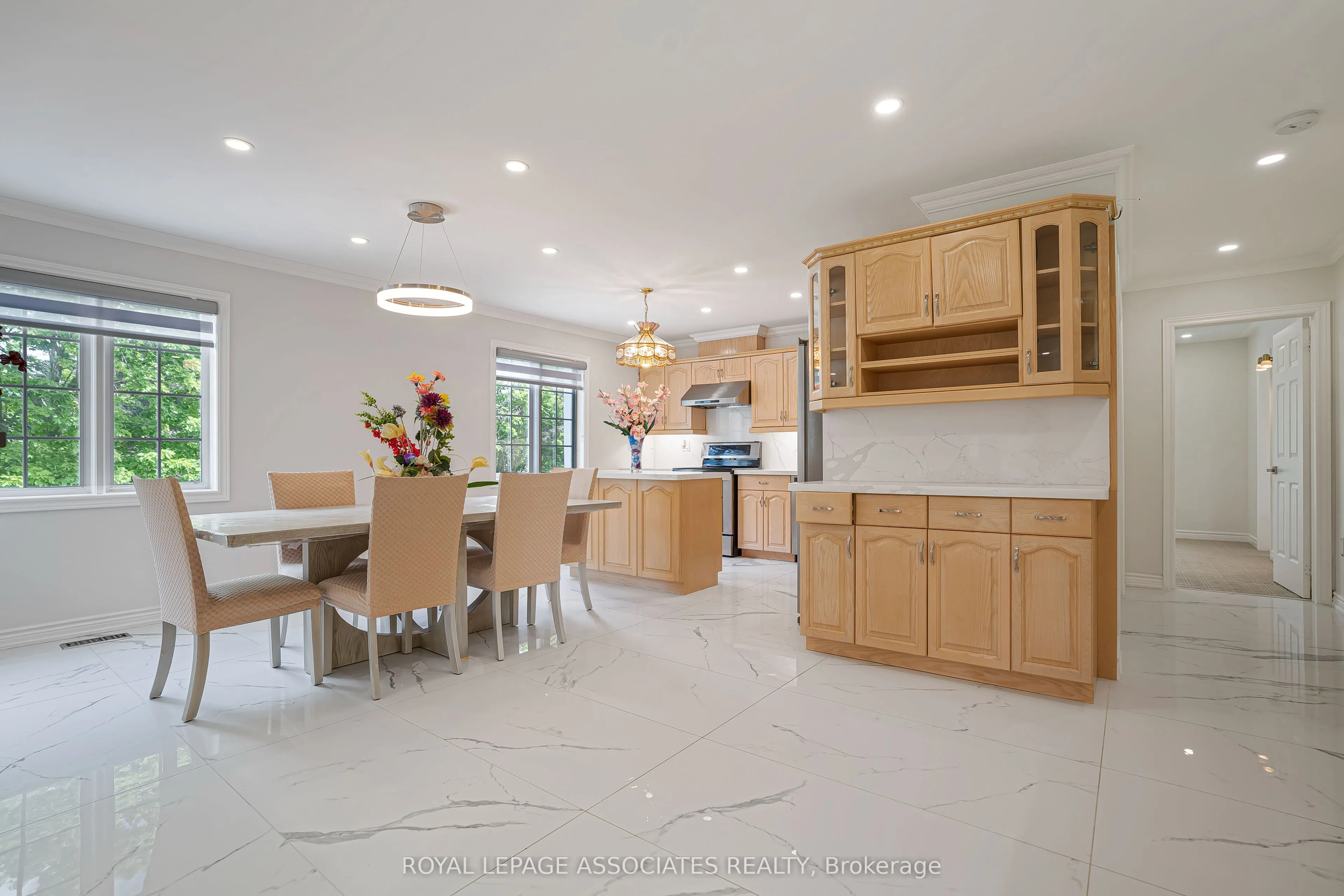 69 Raeview Drive