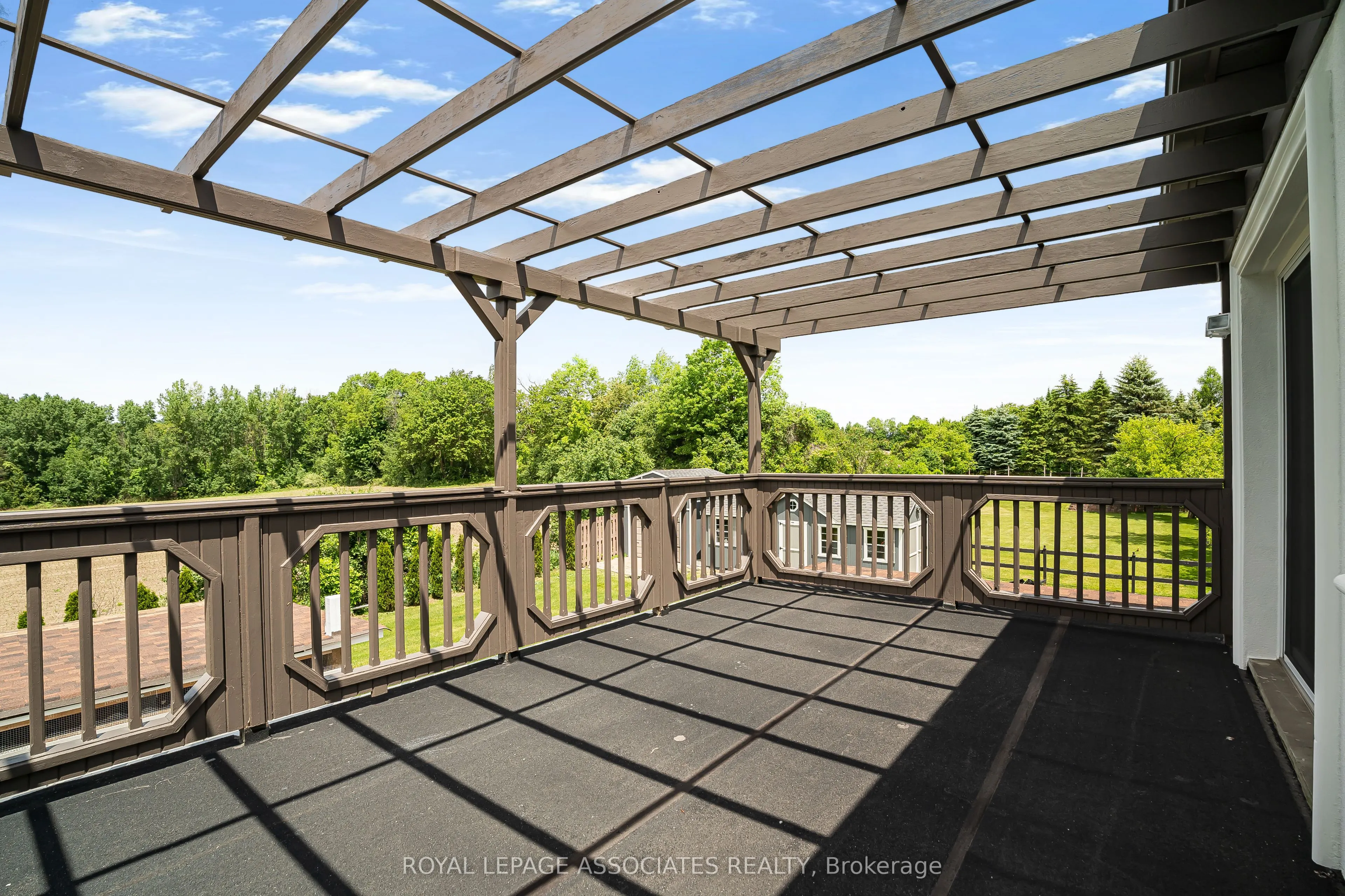 69 Raeview Drive