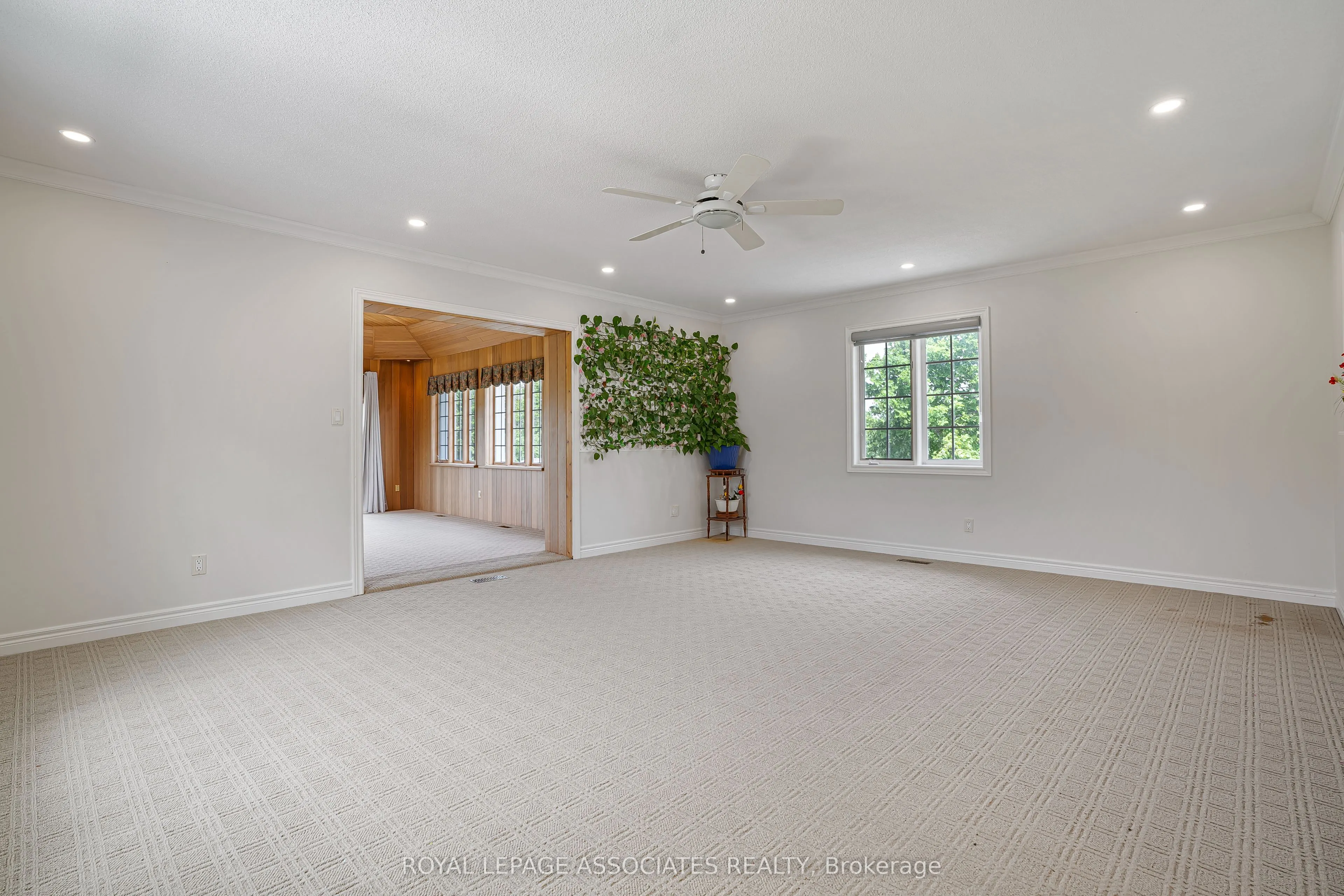 69 Raeview Drive