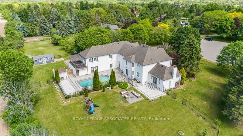 69 Raeview Drive