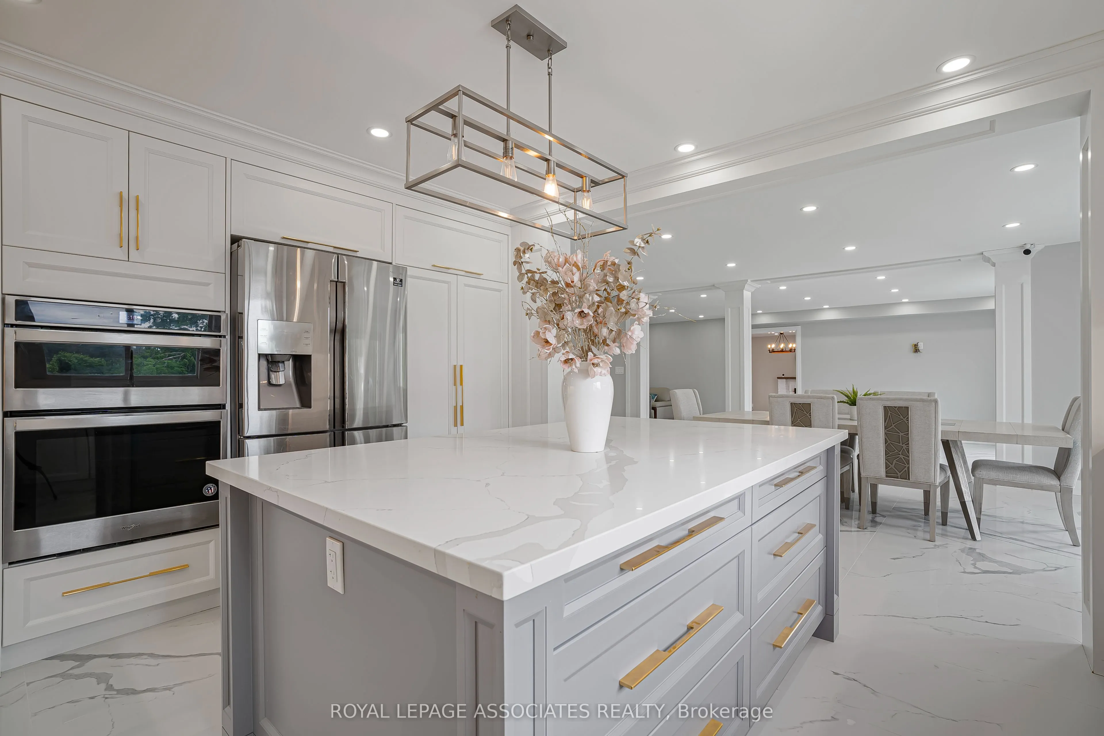 69 Raeview Drive
