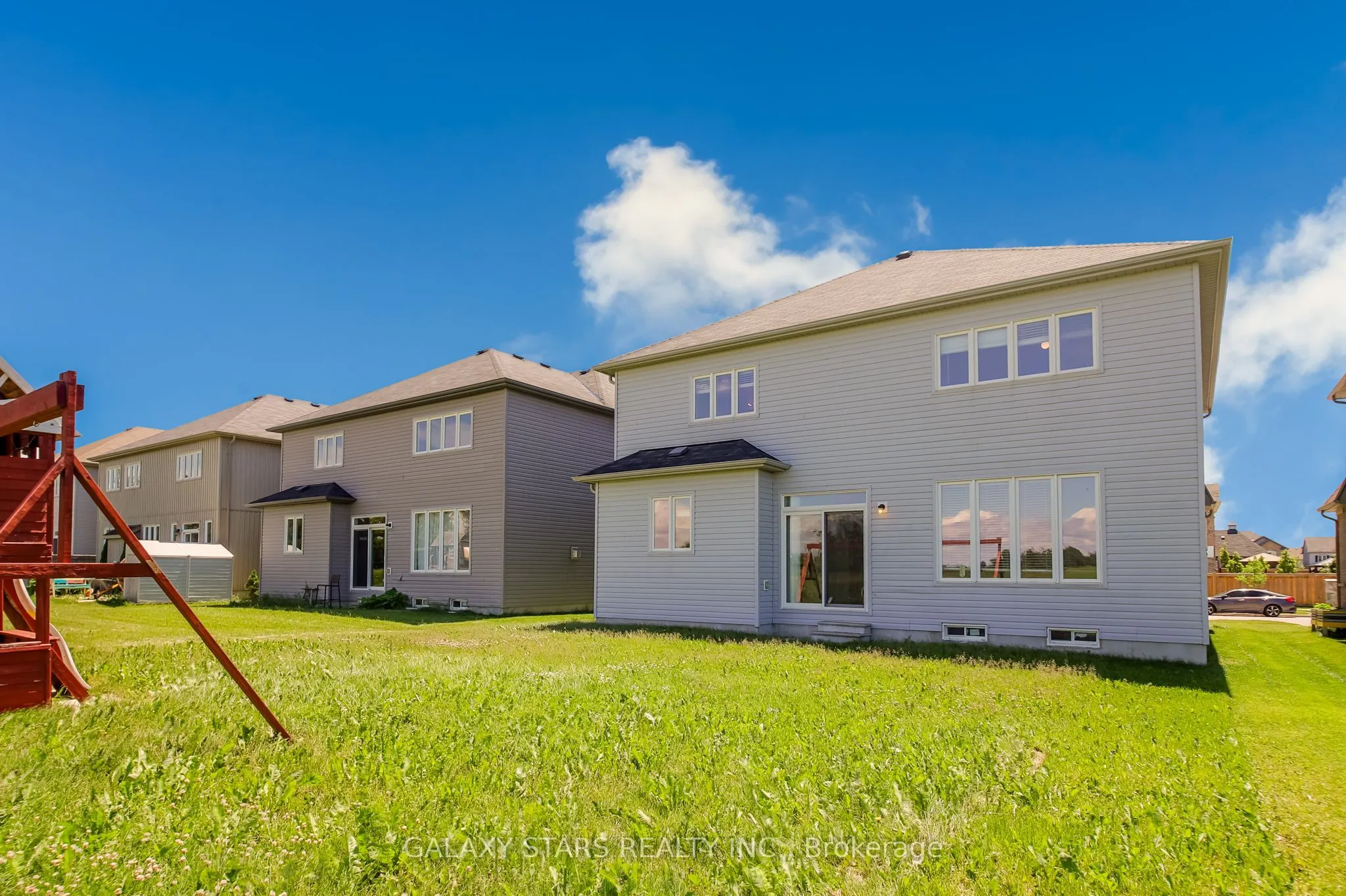 22 Don Hadden Crescent