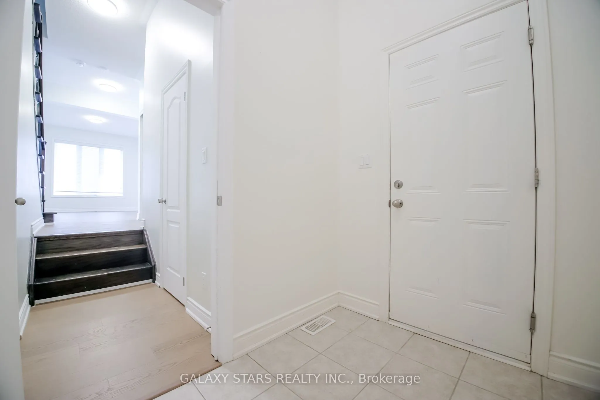 22 Don Hadden Crescent