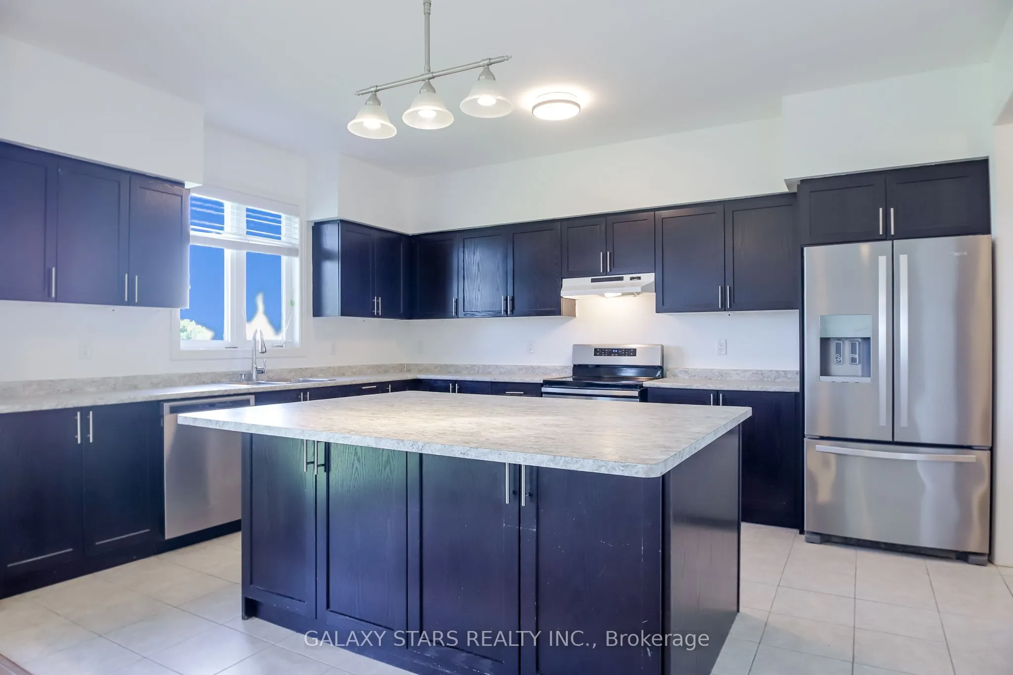 22 Don Hadden Crescent