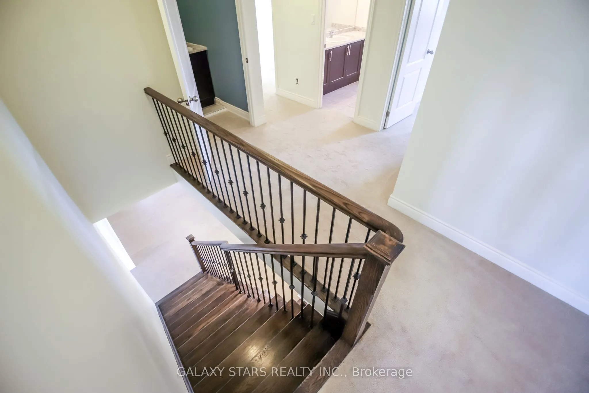 22 Don Hadden Crescent