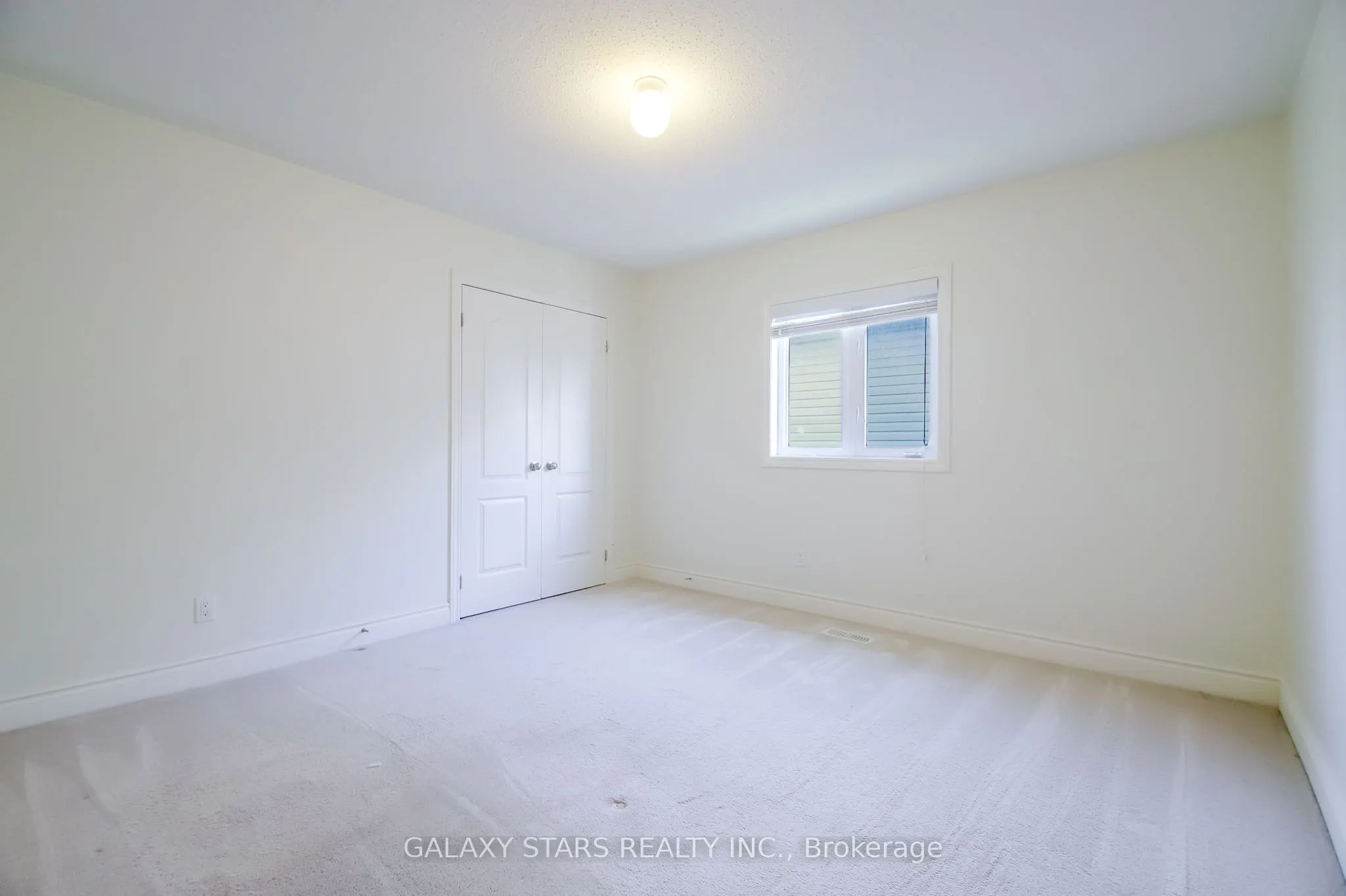 22 Don Hadden Crescent
