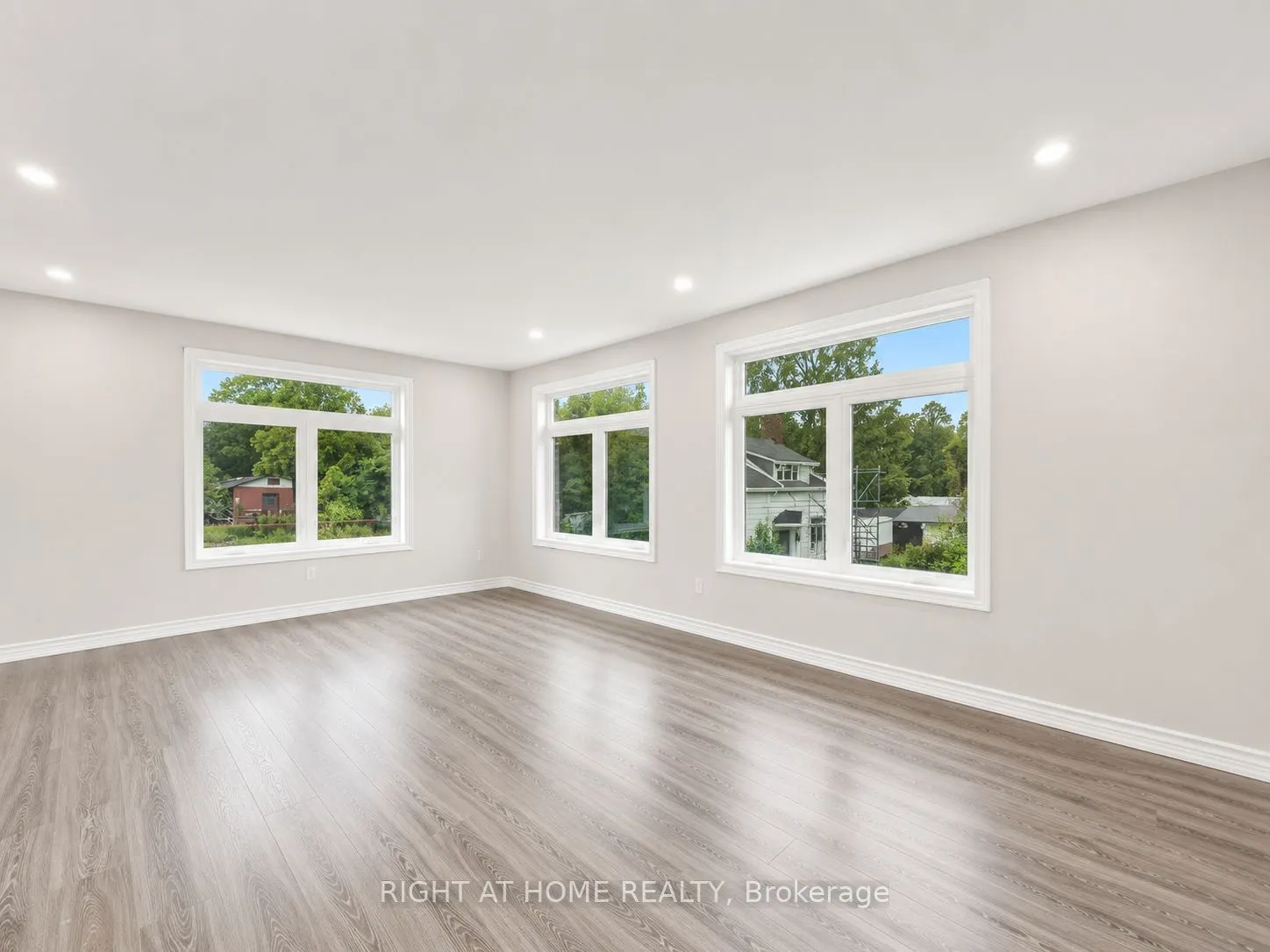 637 Simcoe Street