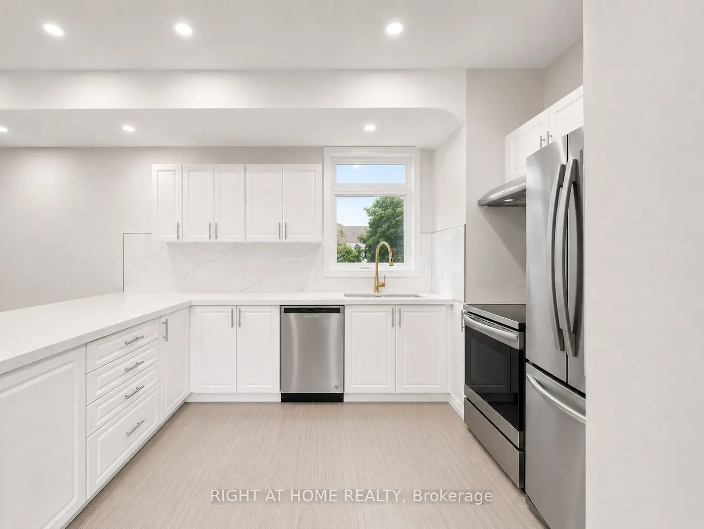 637 Simcoe Street