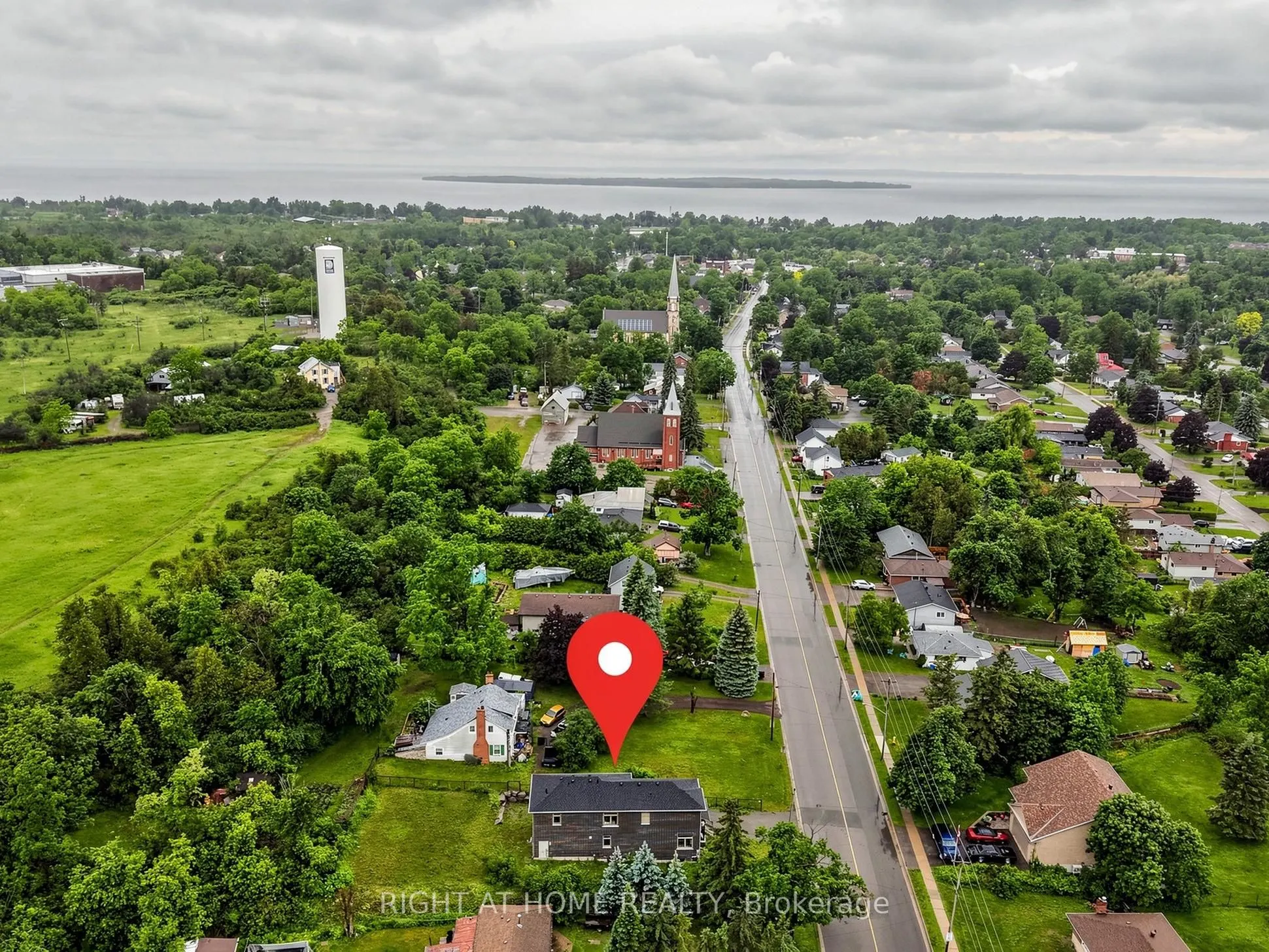 637 Simcoe Street