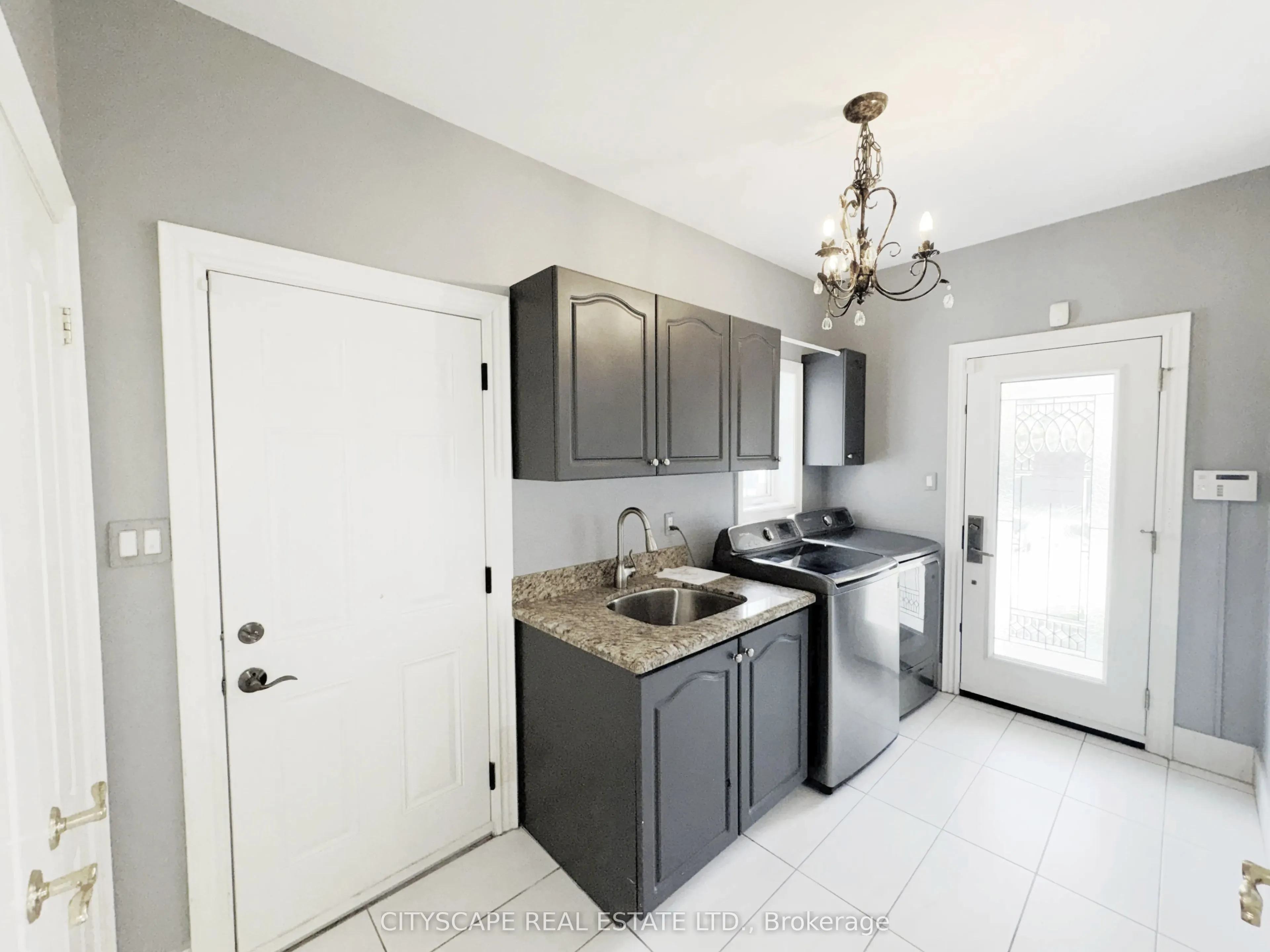369 Coventry Hill Trail